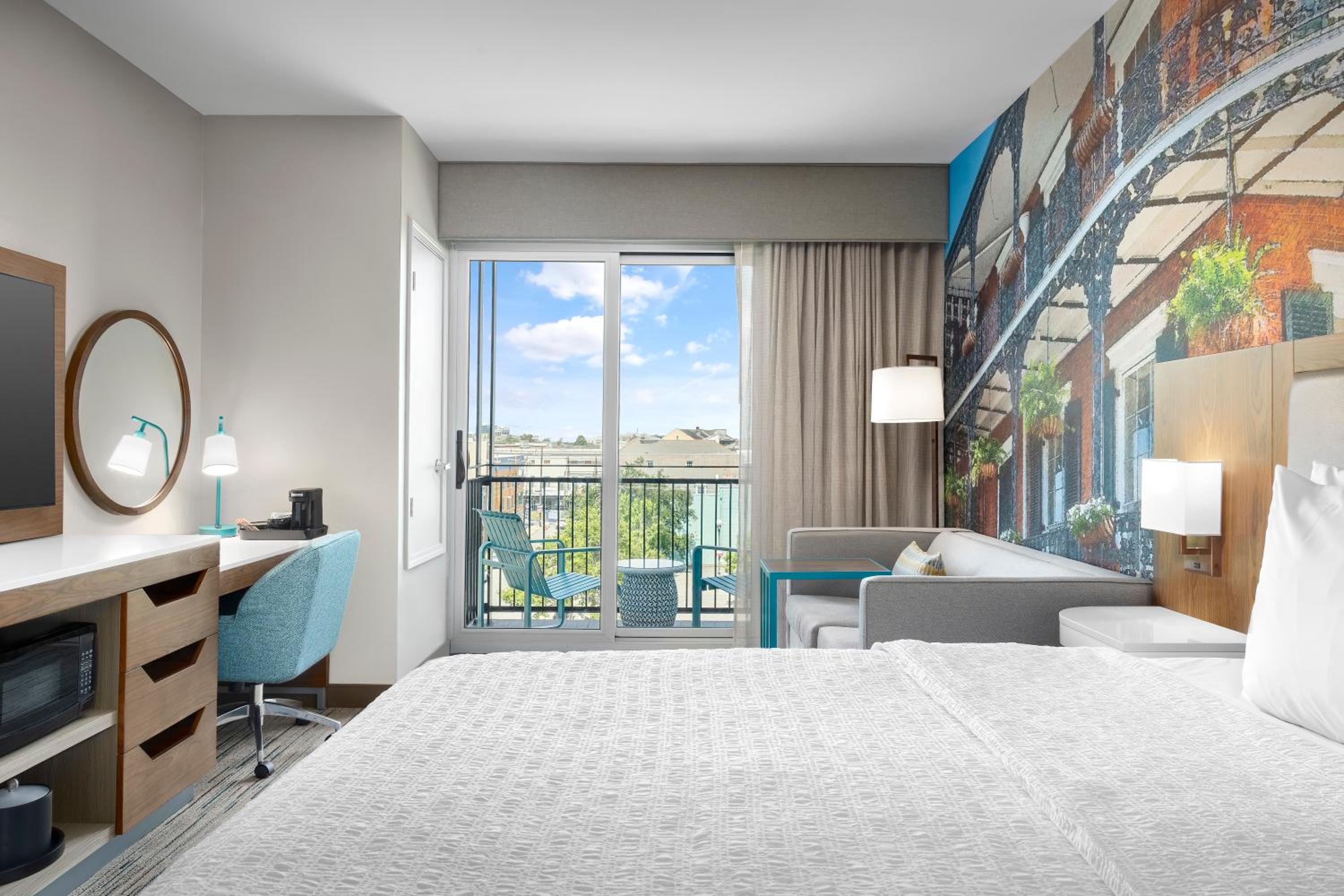 King Room with Sofa Bed and Balcony - Photo 2