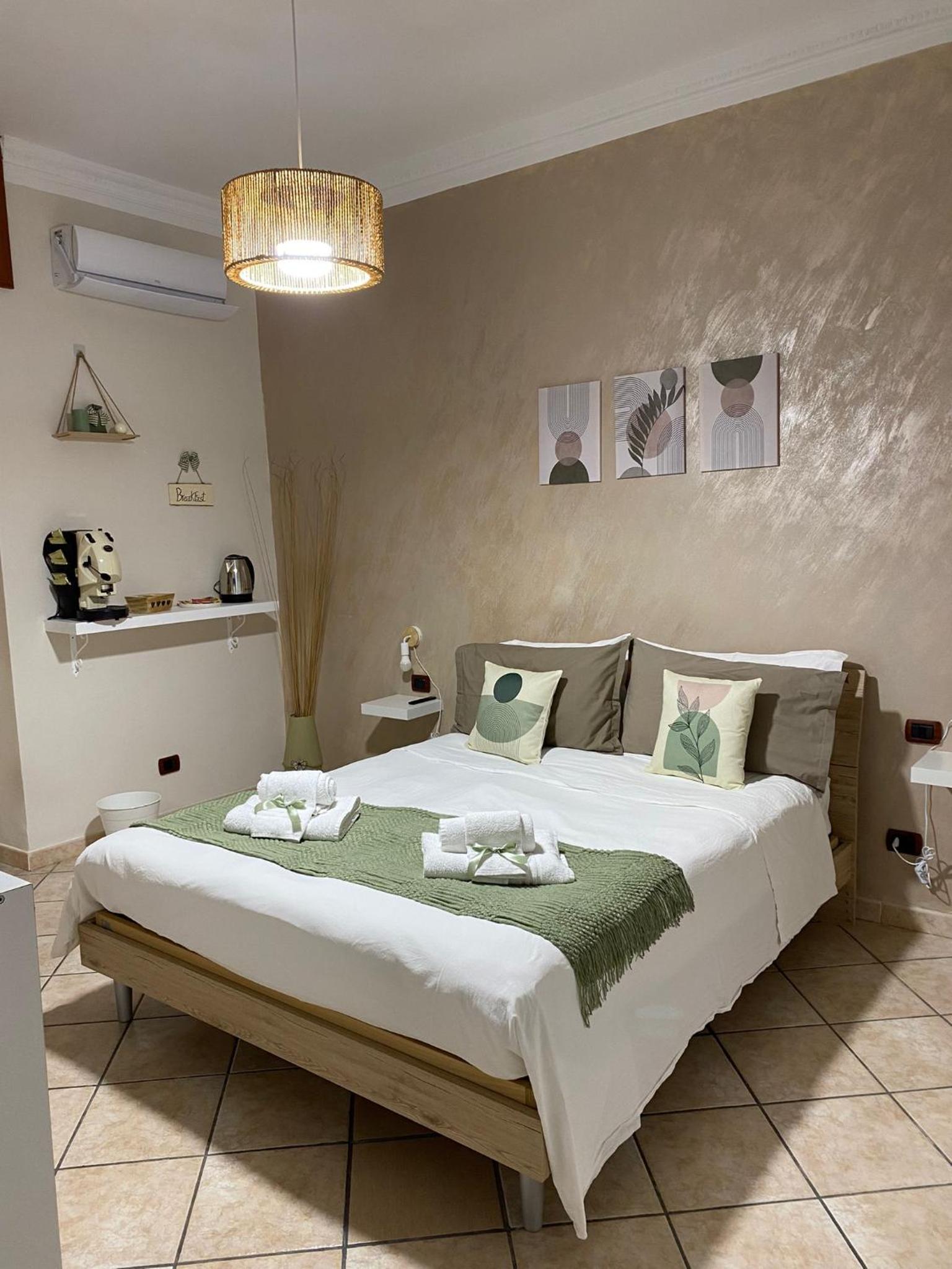 Deluxe Double Room (2 Adults + 1 Child)