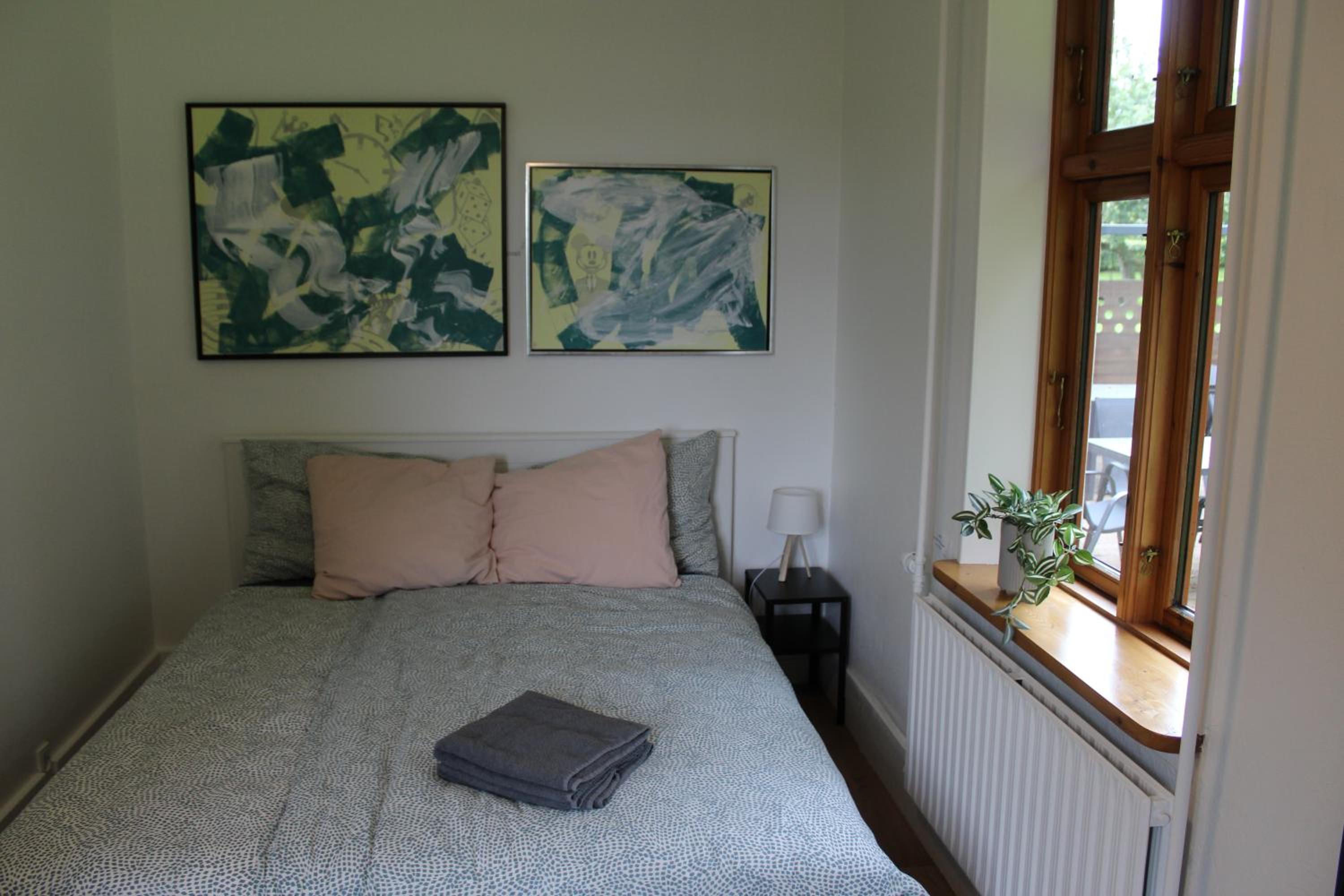 Double Room With Shared Bathroom