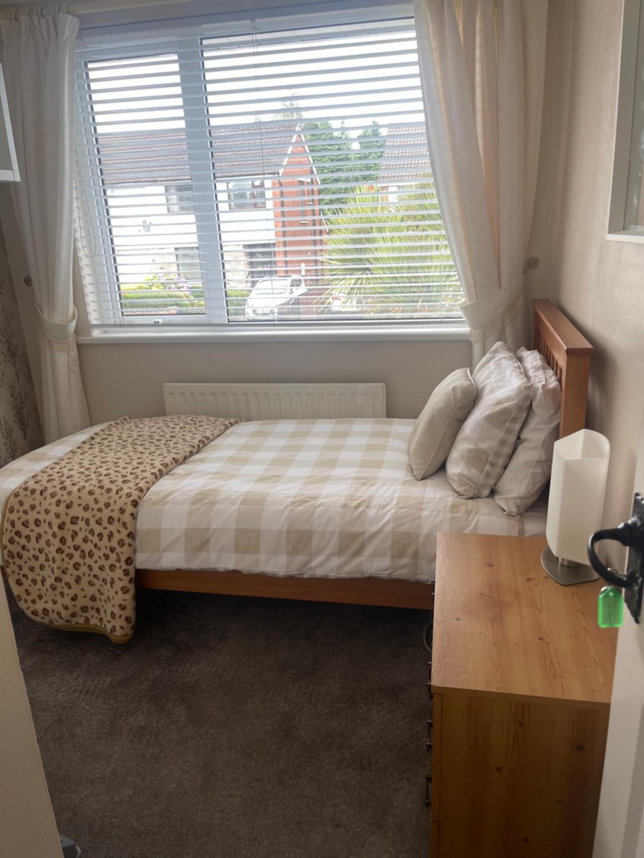 Single Room with Shared Bathroom photo 1