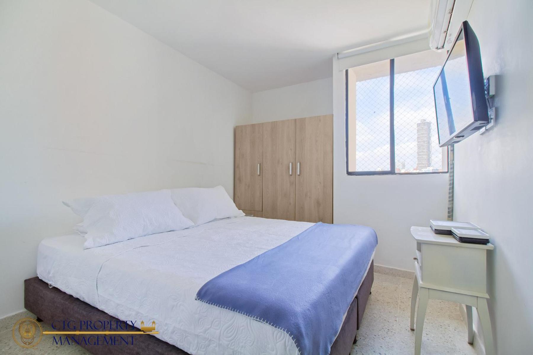 One-Bedroom Standard Apartment photo 2