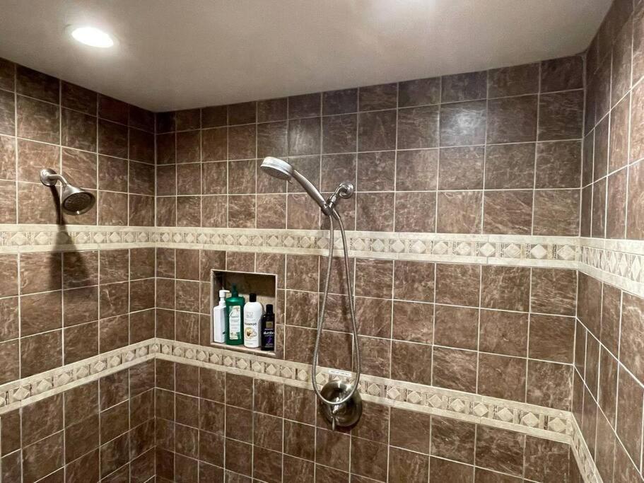 Four-Bedroom House photo 3