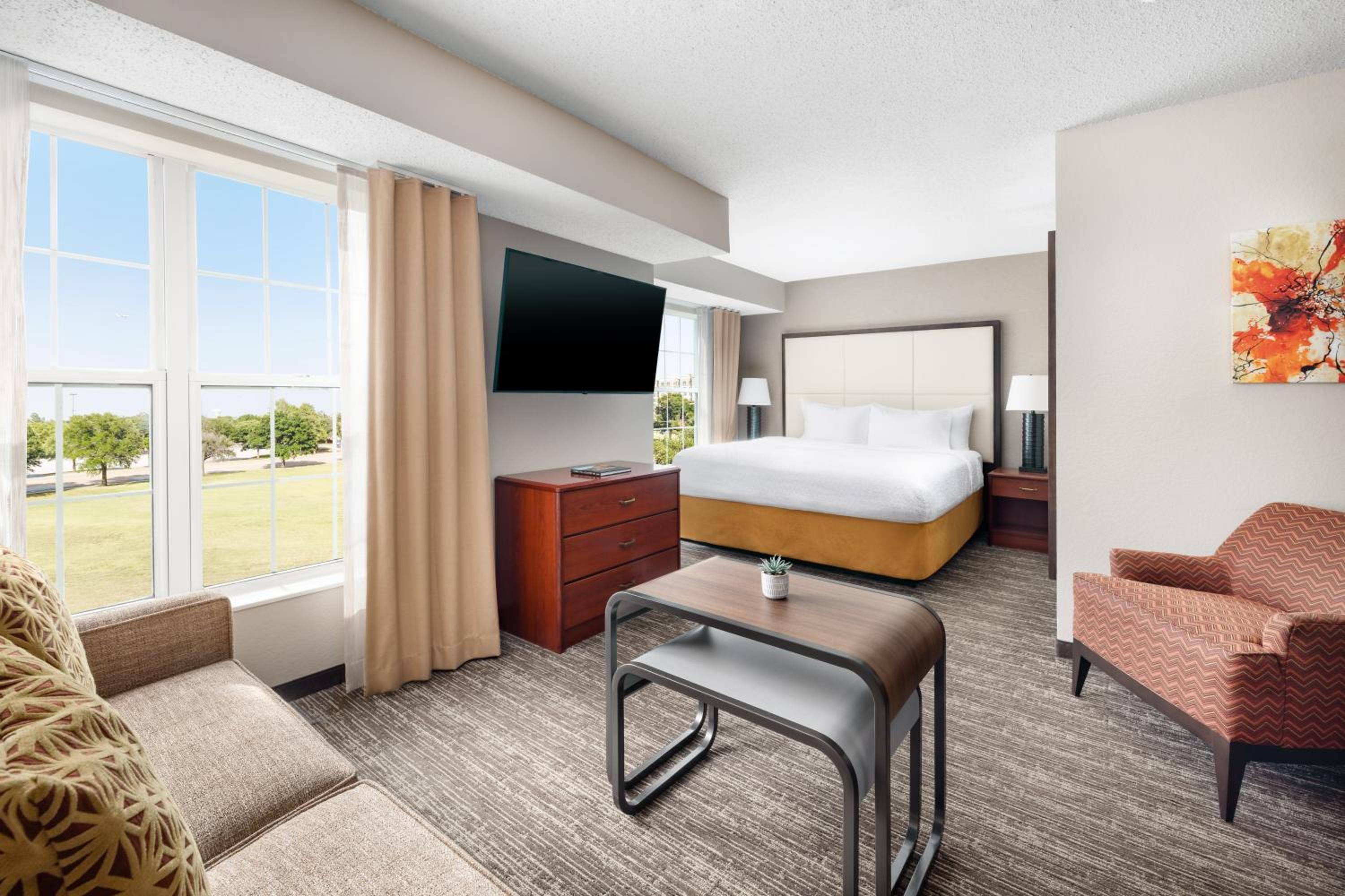 King Studio Suite - Photo 4