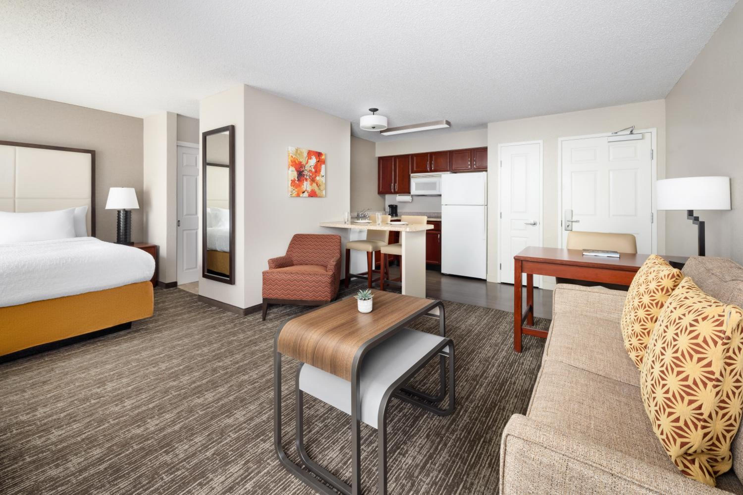 King Studio Suite - Photo 11