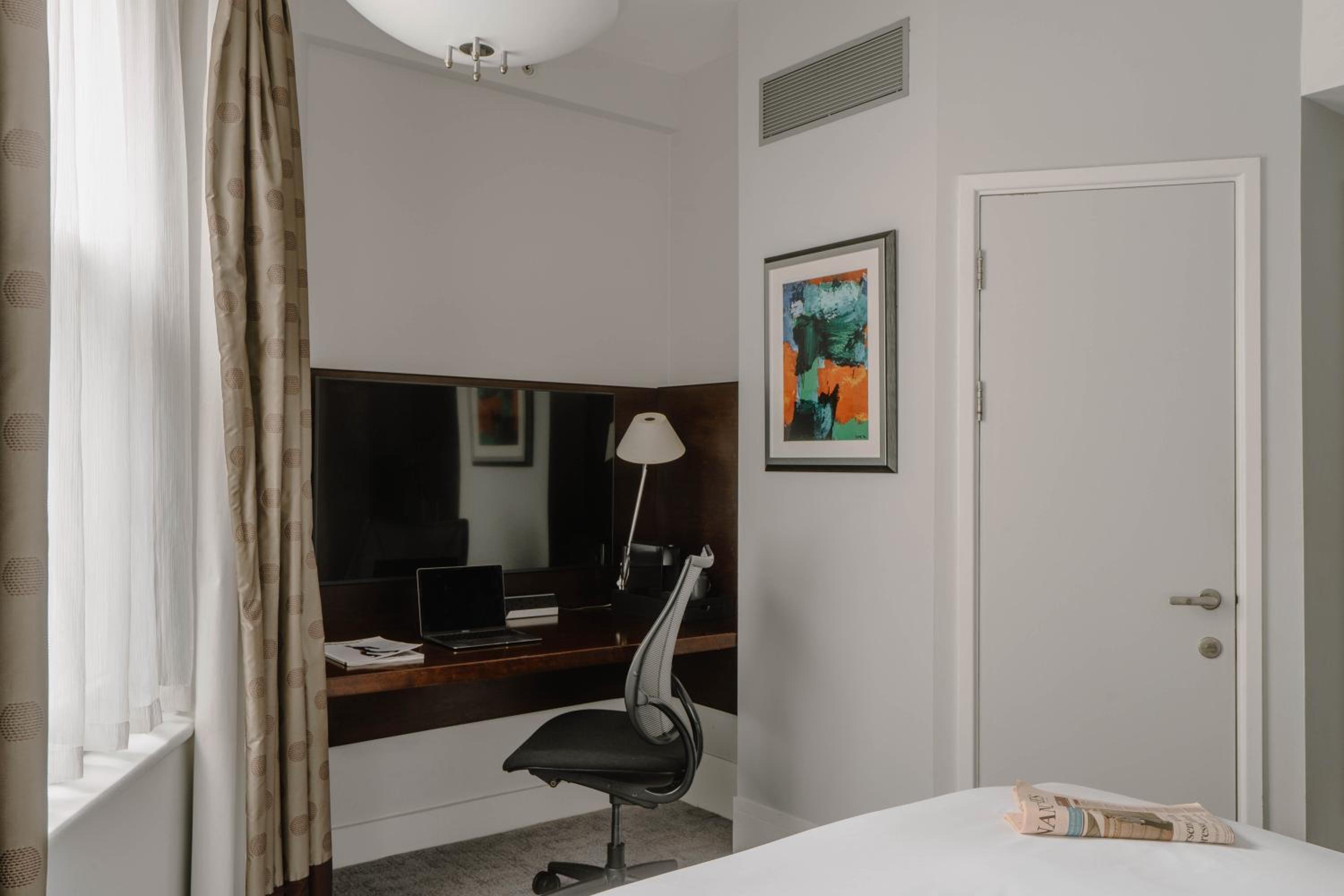 Mobility Accessible Standard Room thumbnail 6