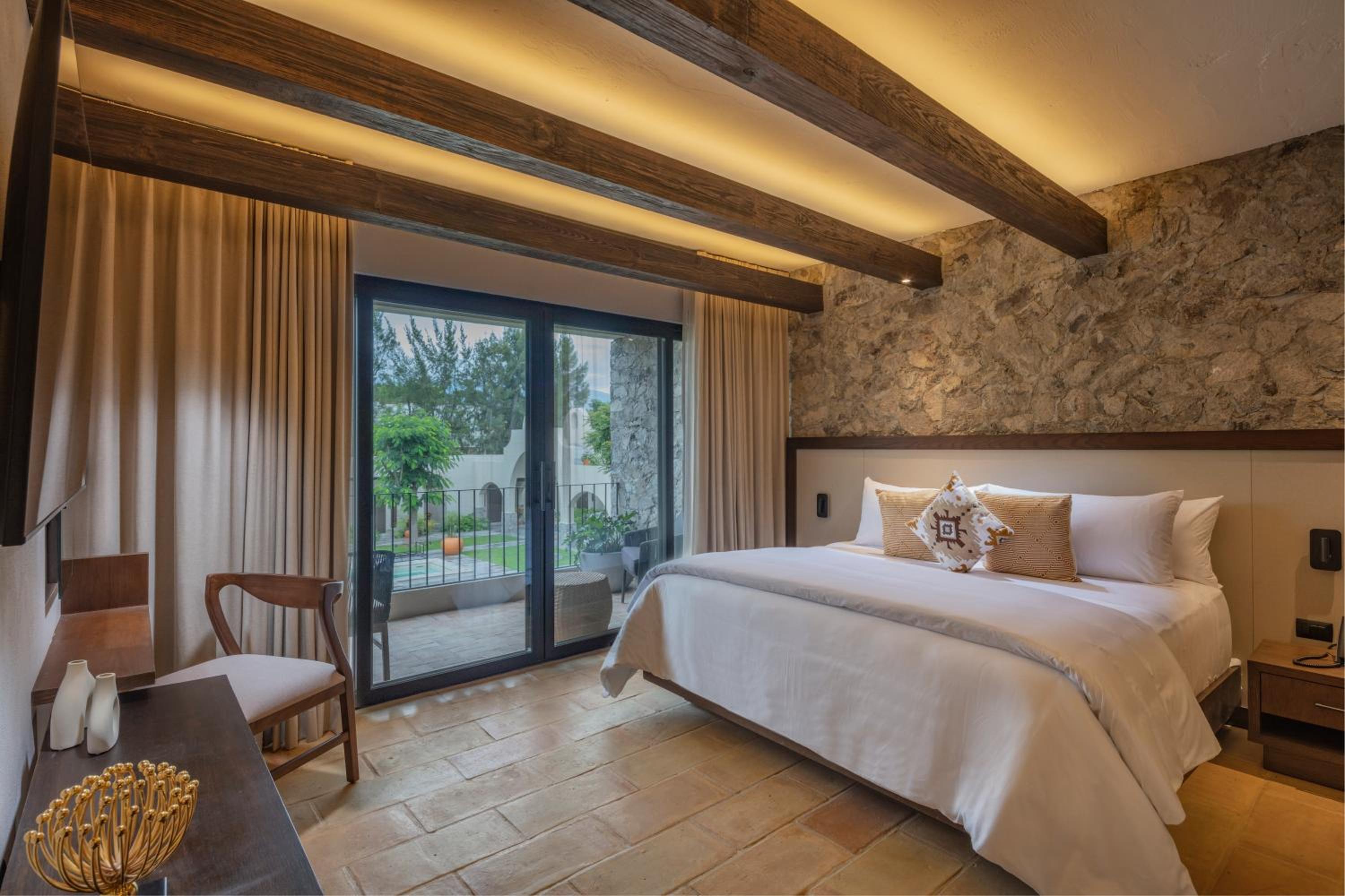 Deluxe Double Room with Bath