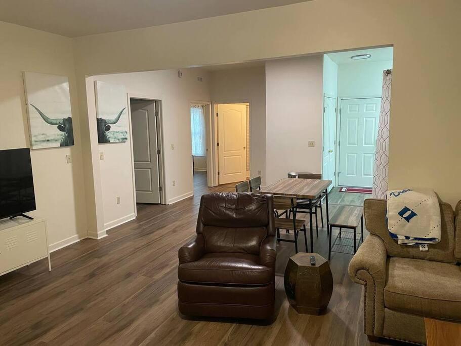 Three-Bedroom House photo 1