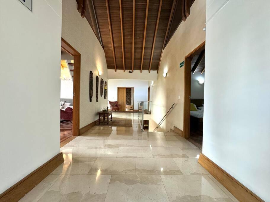Villa photo 3