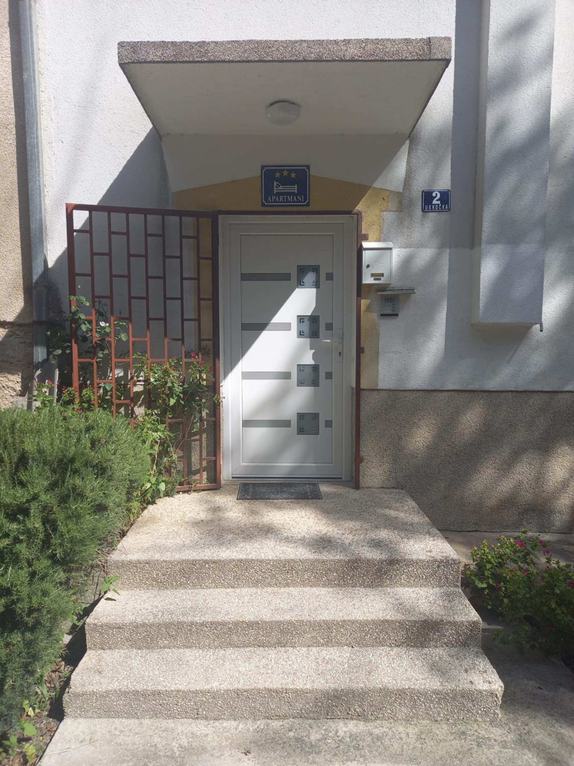 Apartment - Photo 8