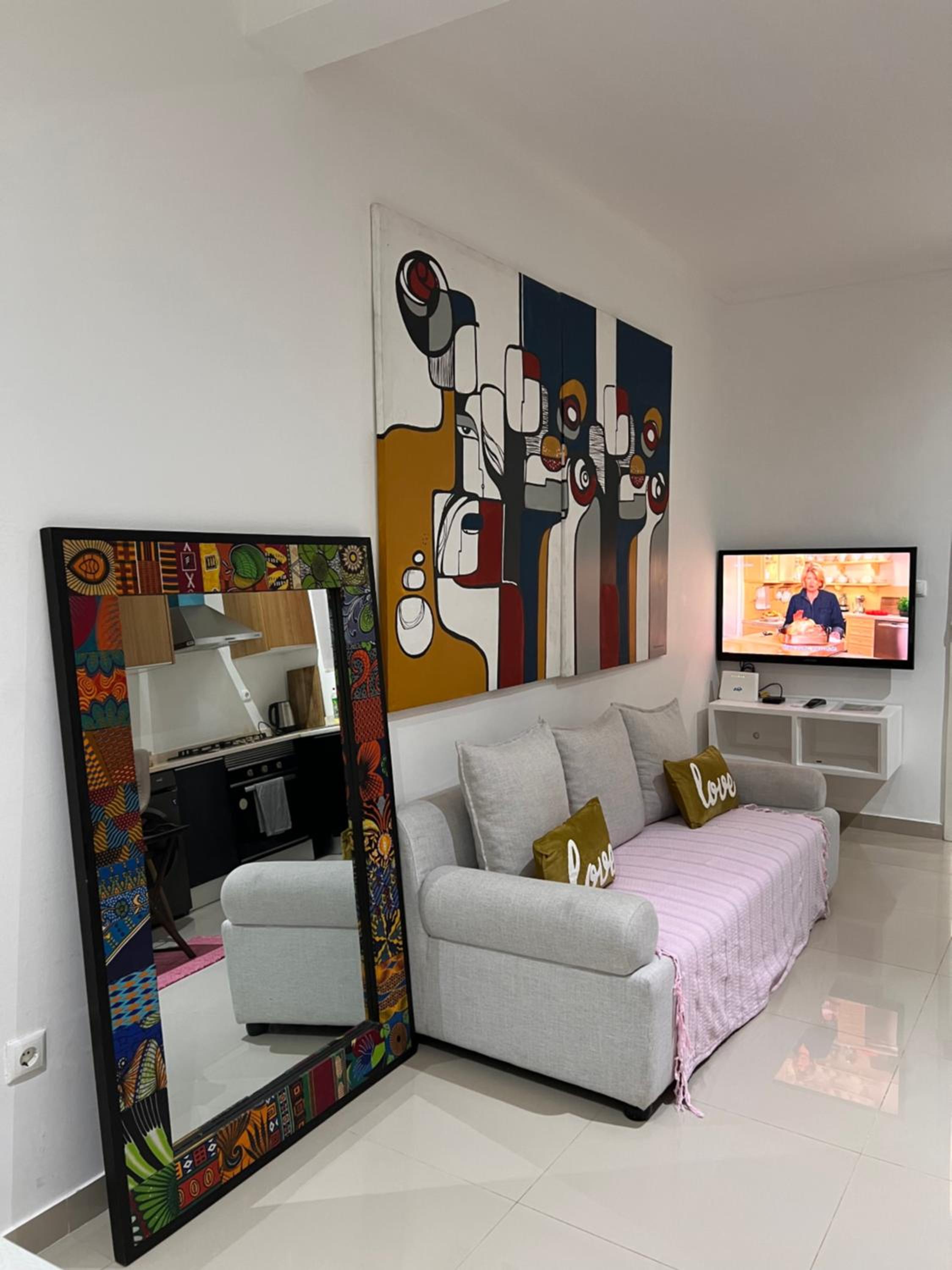 One-Bedroom Apartment photo 1
