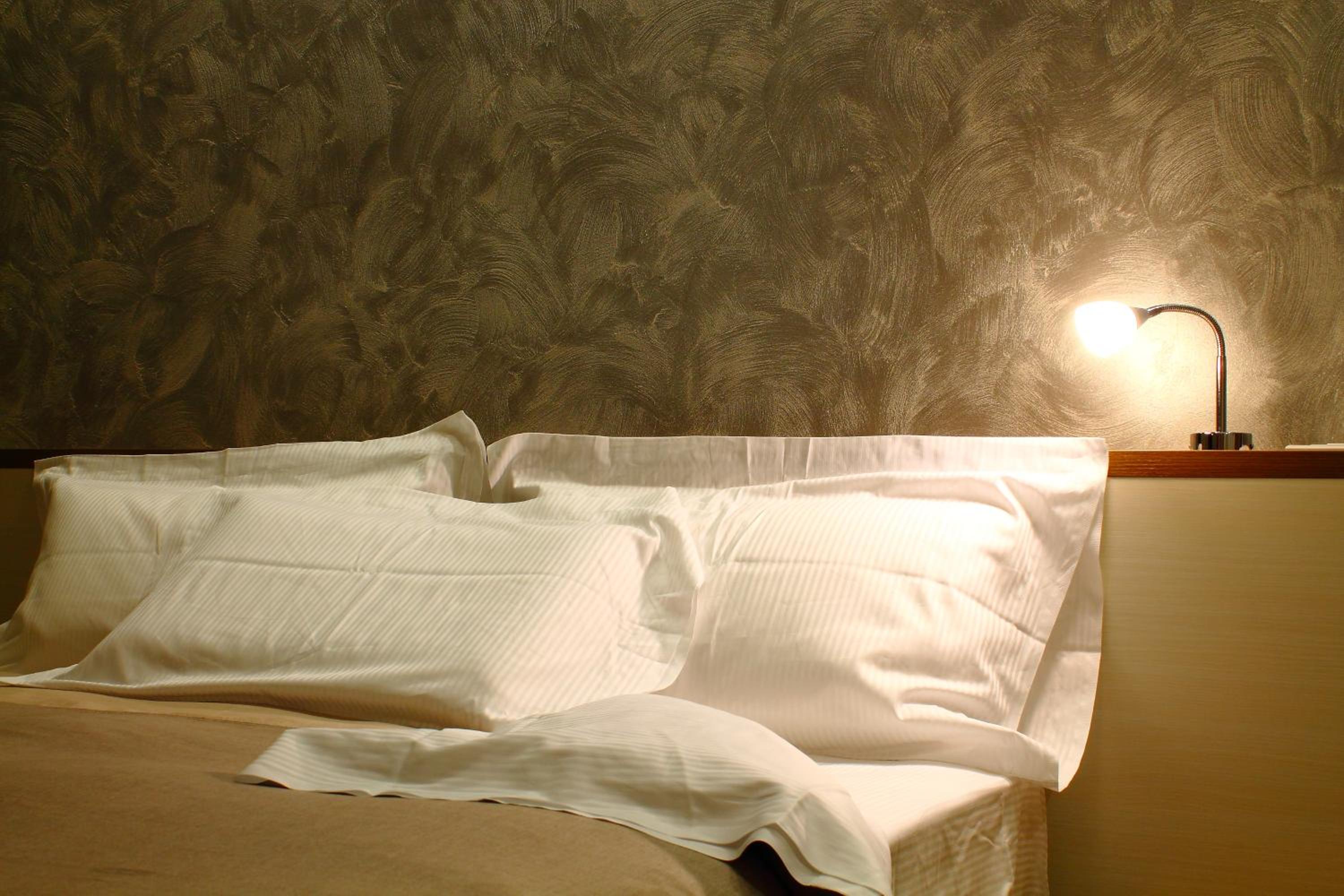 Standard King Room photo 1
