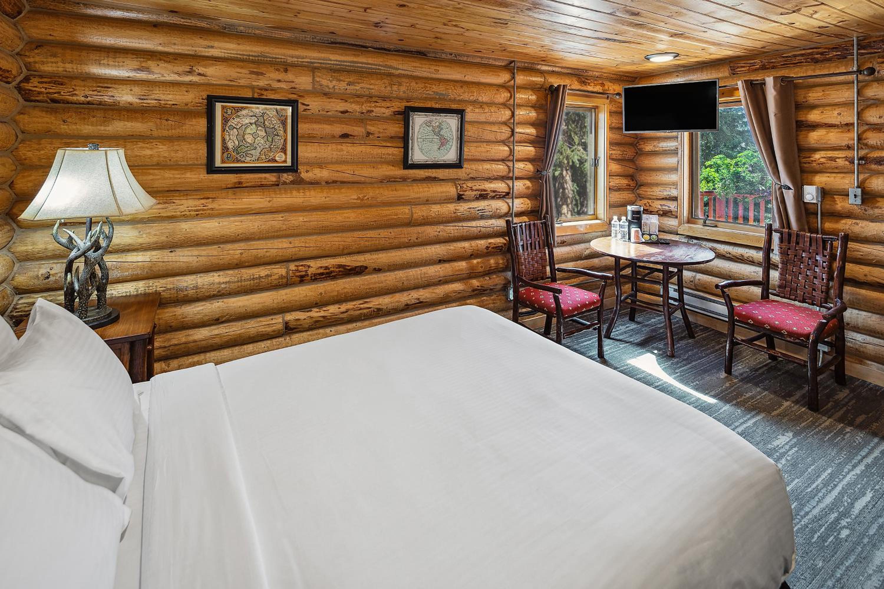 Deluxe Queen Room photo 2