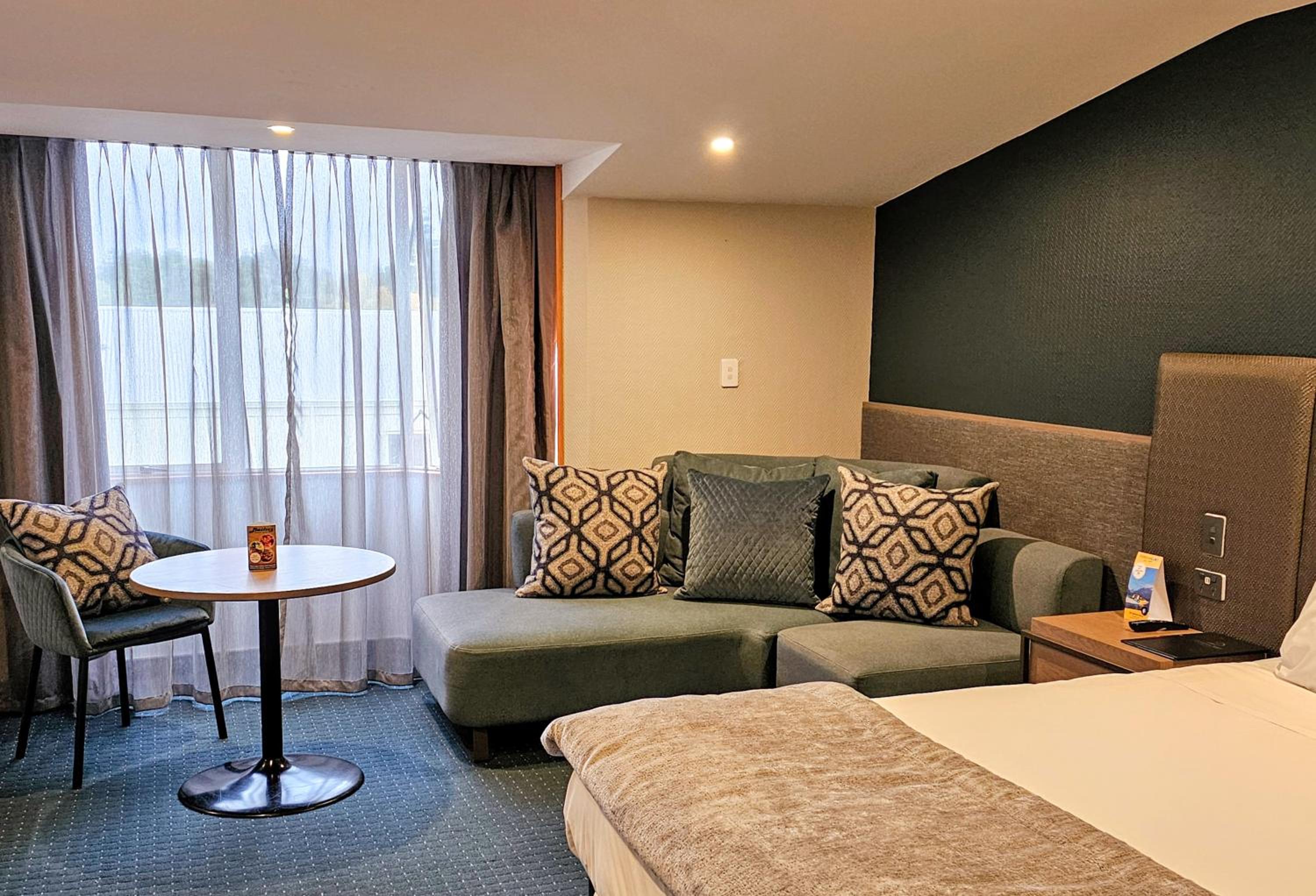 Deluxe King Room - Photo 3