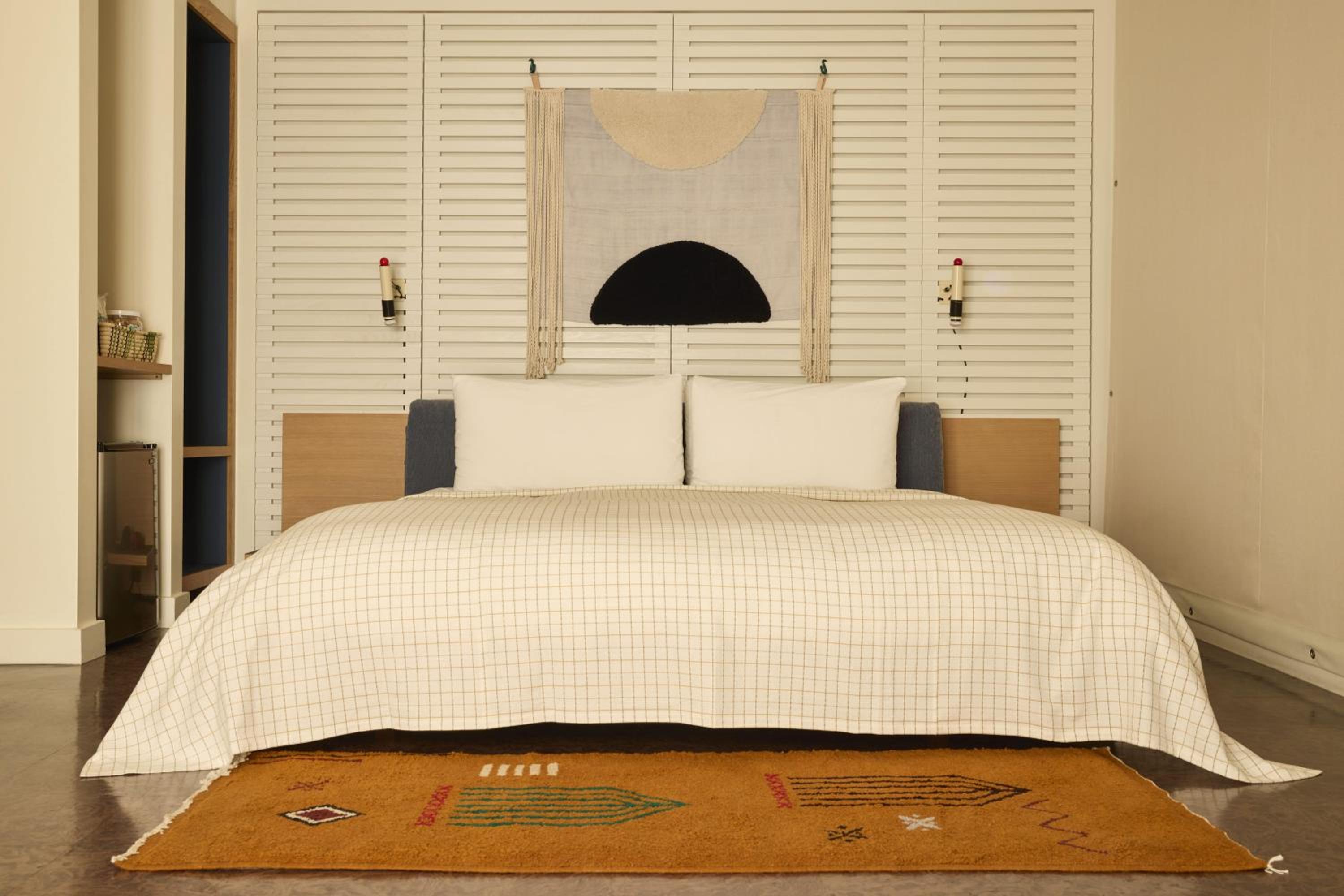 Standard King Room photo 3