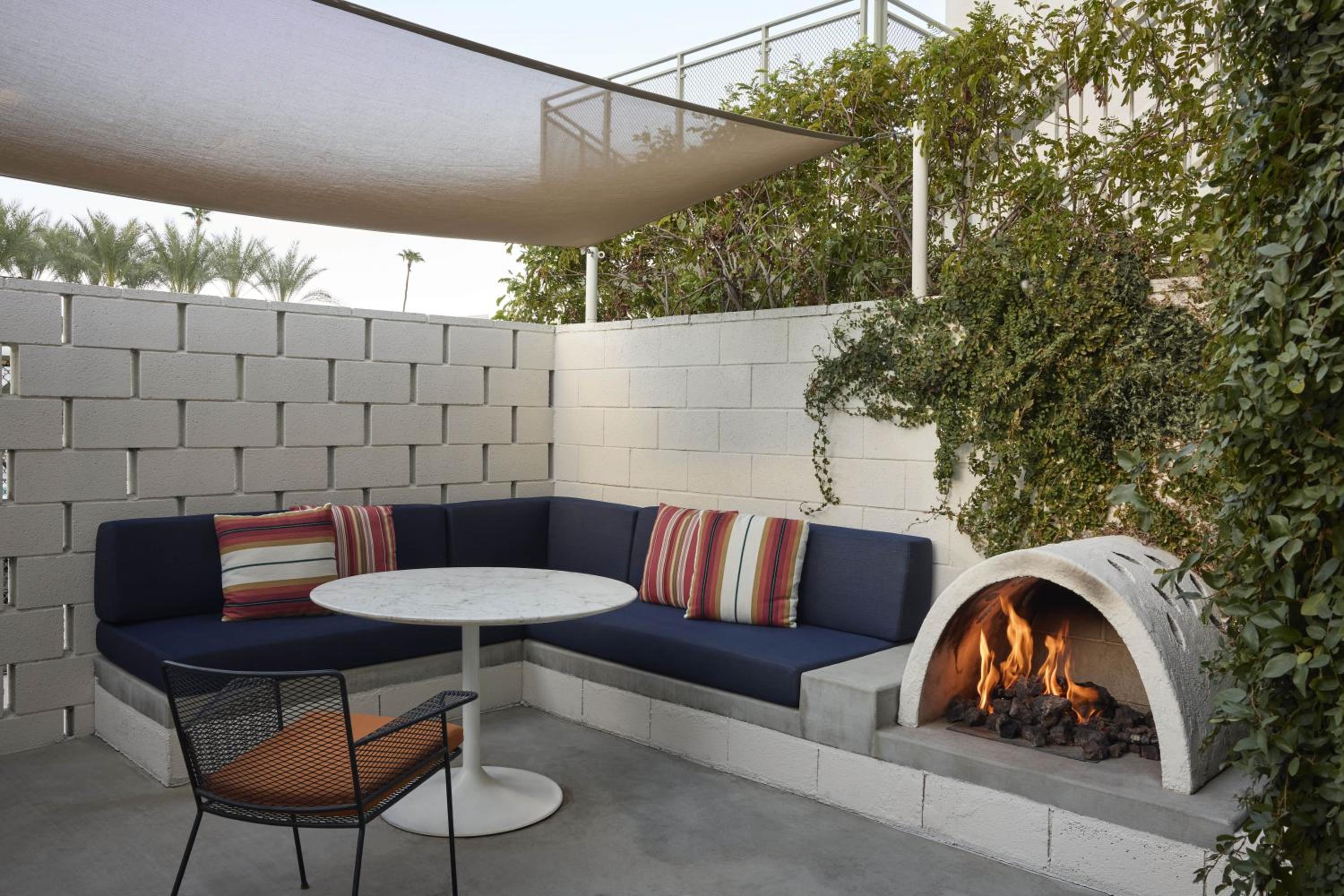 Patio Room with Fireplace photo 2