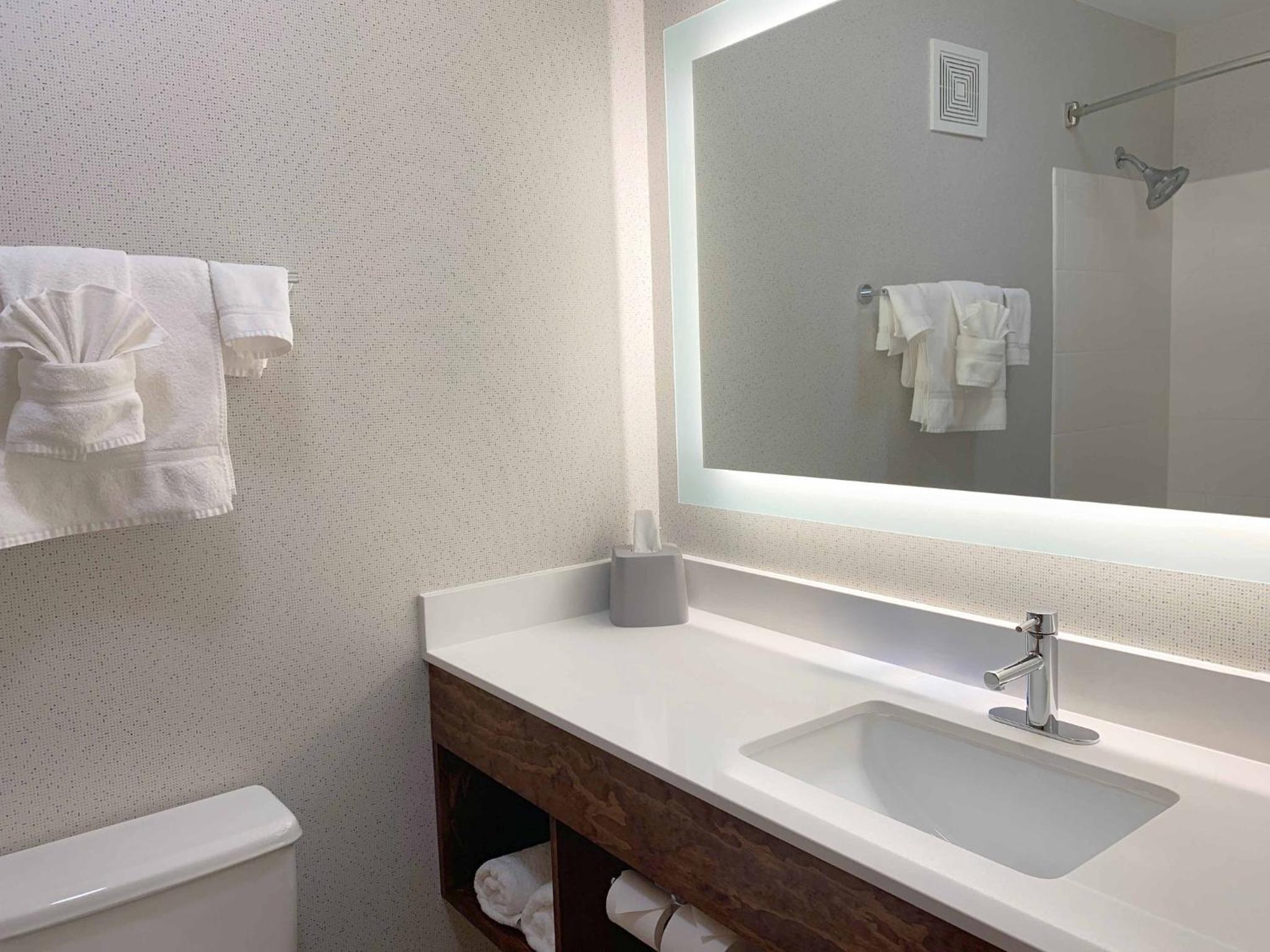 Standard Room - Non-Smoking - Photo 3