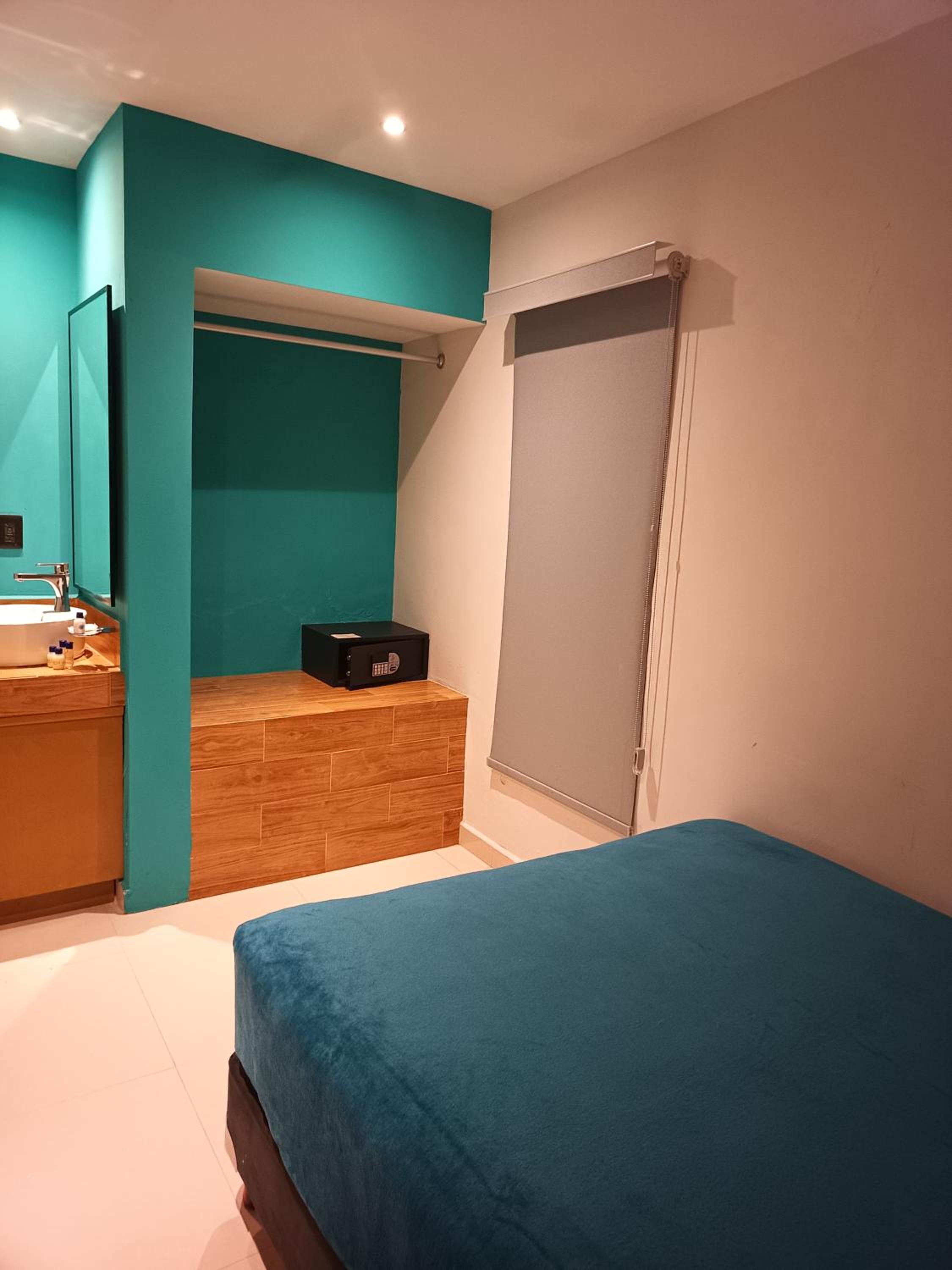 Queen Room - Photo 8