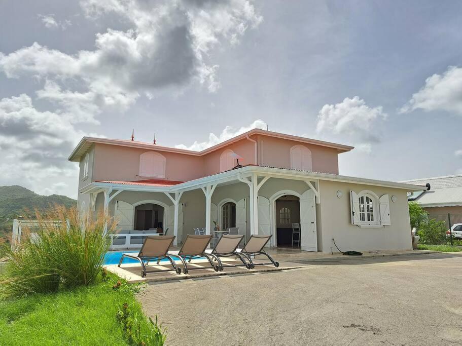 Three-Bedroom Villa photo 2