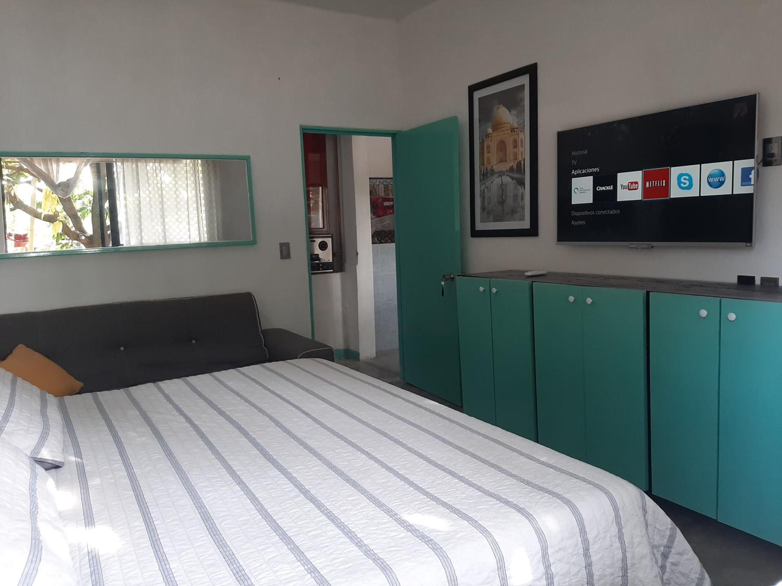 Double or Twin Room with Shared Bathroom photo 1