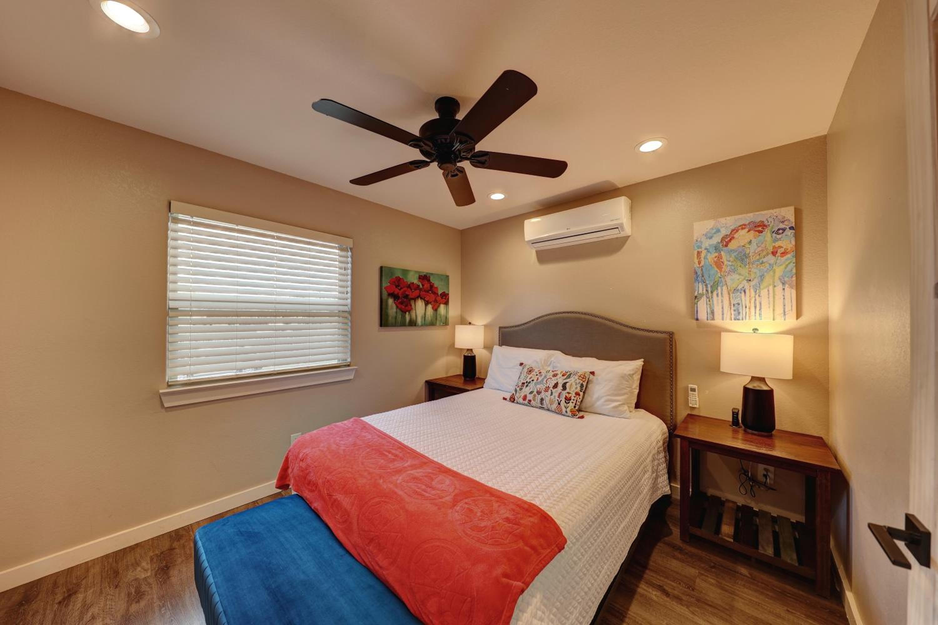 Two-Bedroom House photo 2