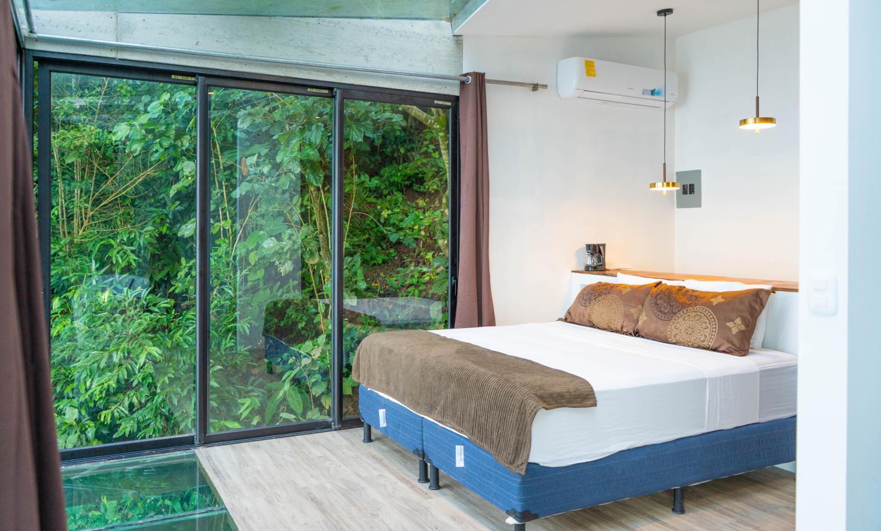 Suite with Lake View photo 1