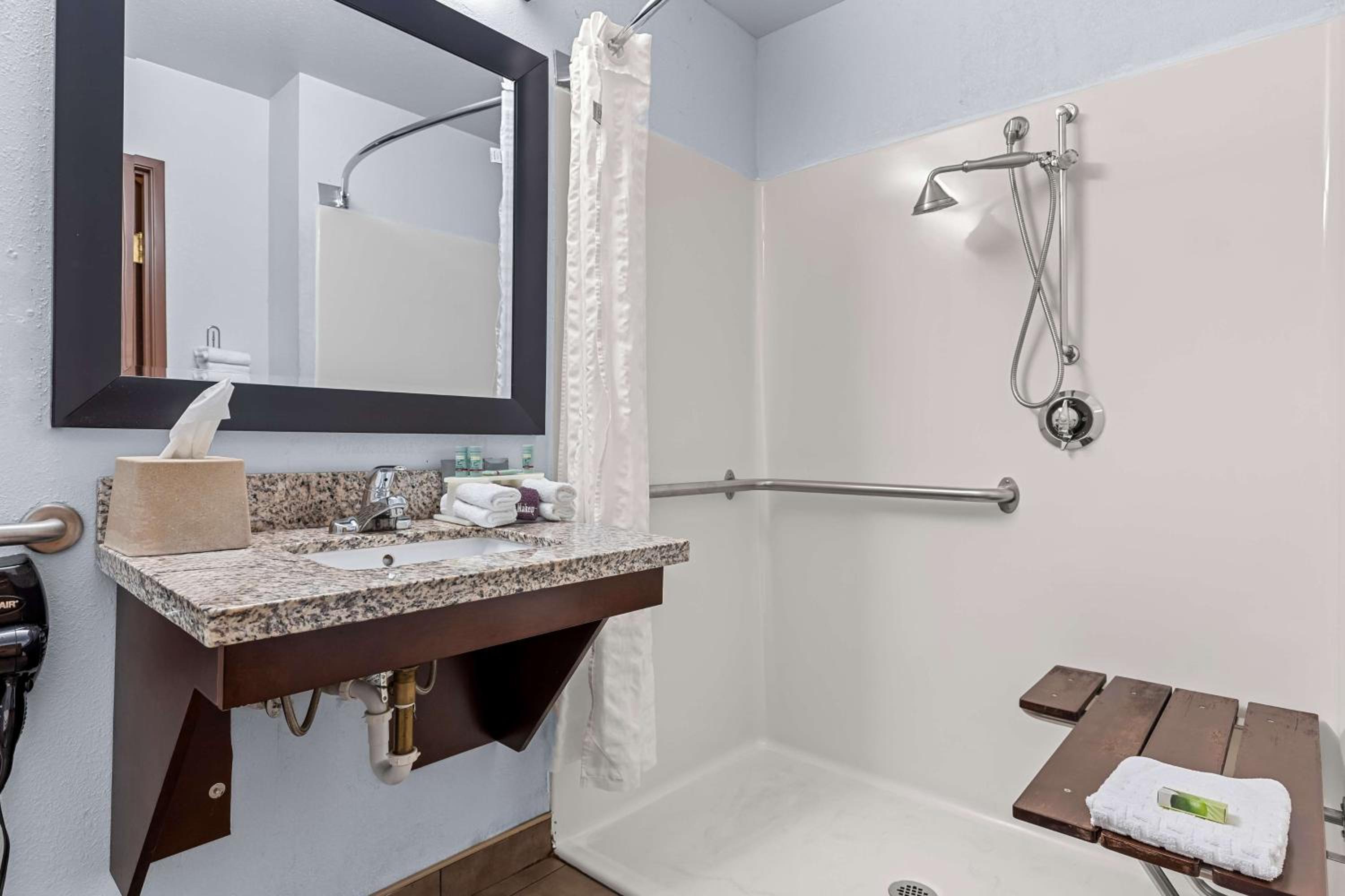 Queen Room with Two Queen Beds and Roll In Shower - Disability Access - Photo 2