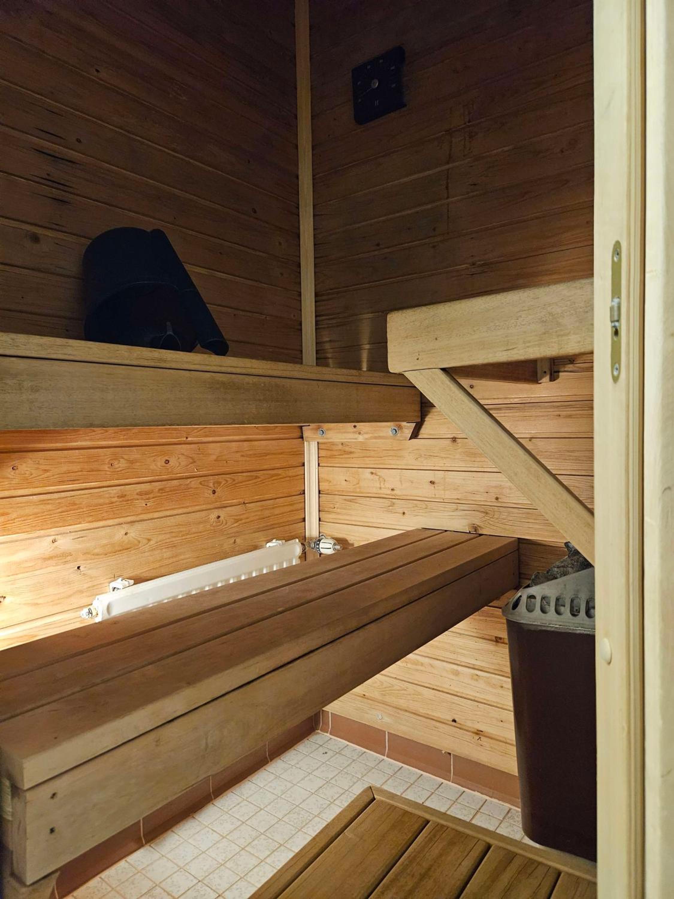 Twin Room - Photo 18