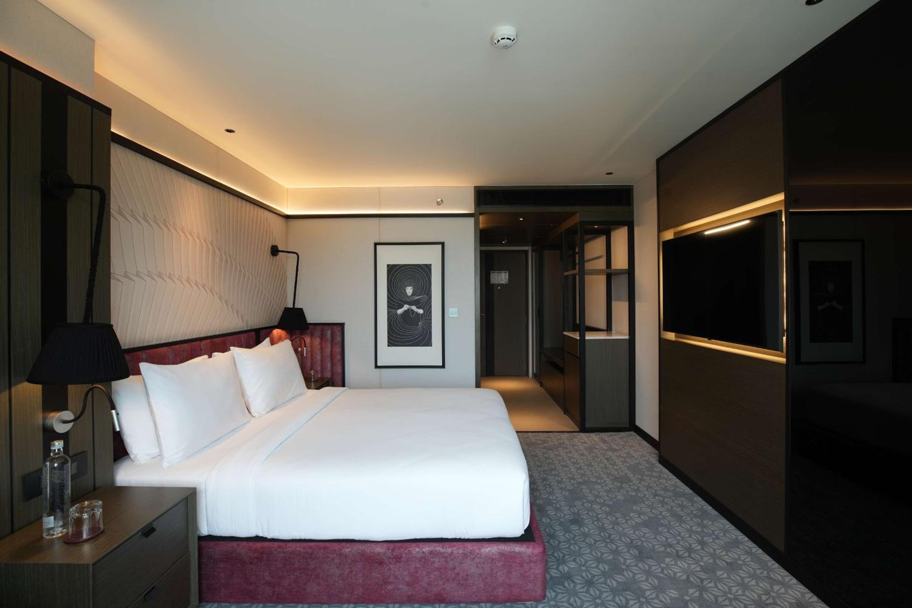 Premium Room:Enjoy 20% discount on Spa | 15% on discount F&B & Laundry | Happy Hour 5–7 PM (Select Beverages, Buy 1 Get 1 – In-house Guests Only). Premium Room:Enjoy 20% discount on Spa | 15% on discount F&B & Laundry | Happy Hour 5–7 PM (Select Beverages, Buy 1 Get 1 – In-house Guests Only).