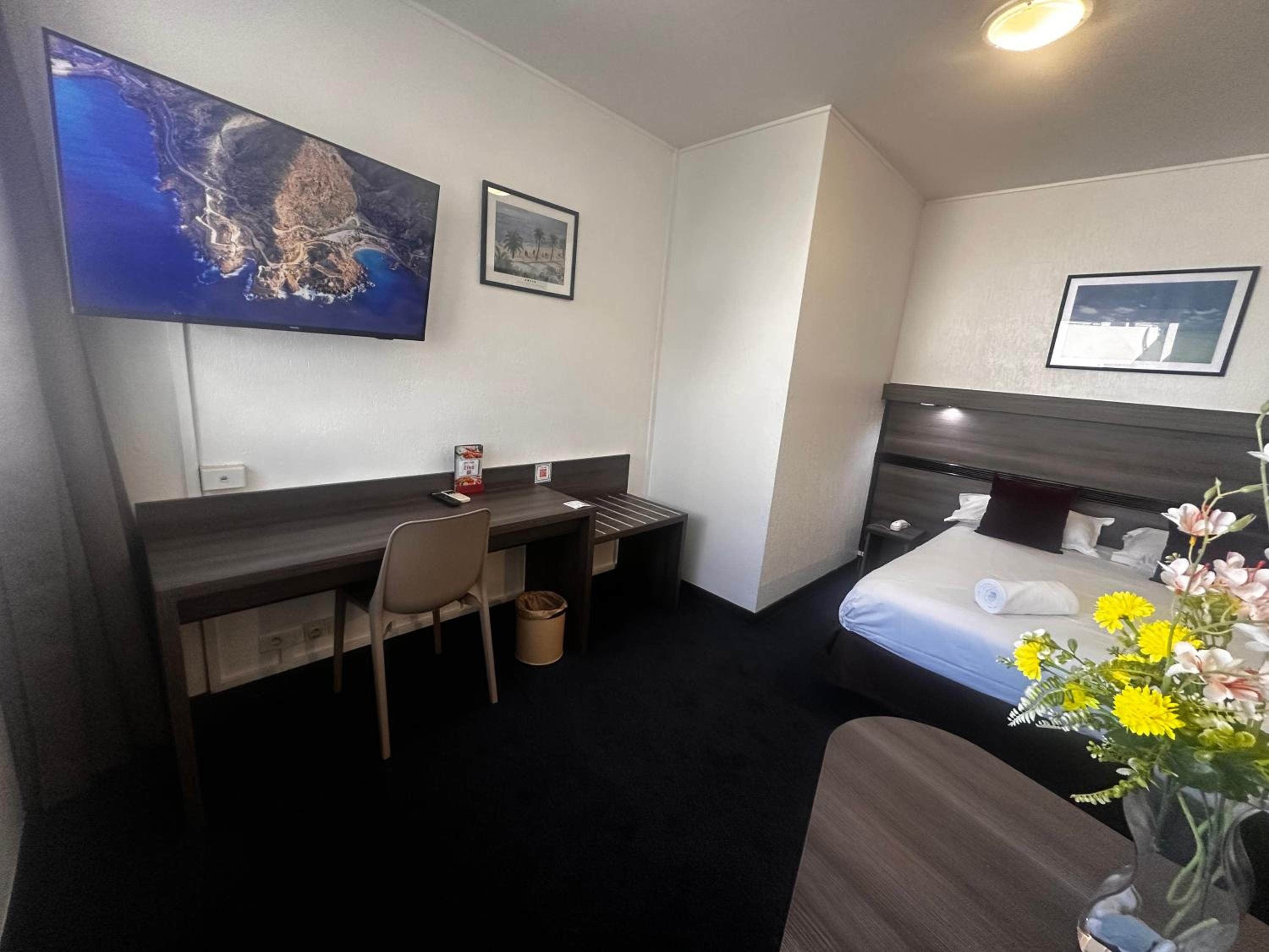 Superior Triple Room photo 2