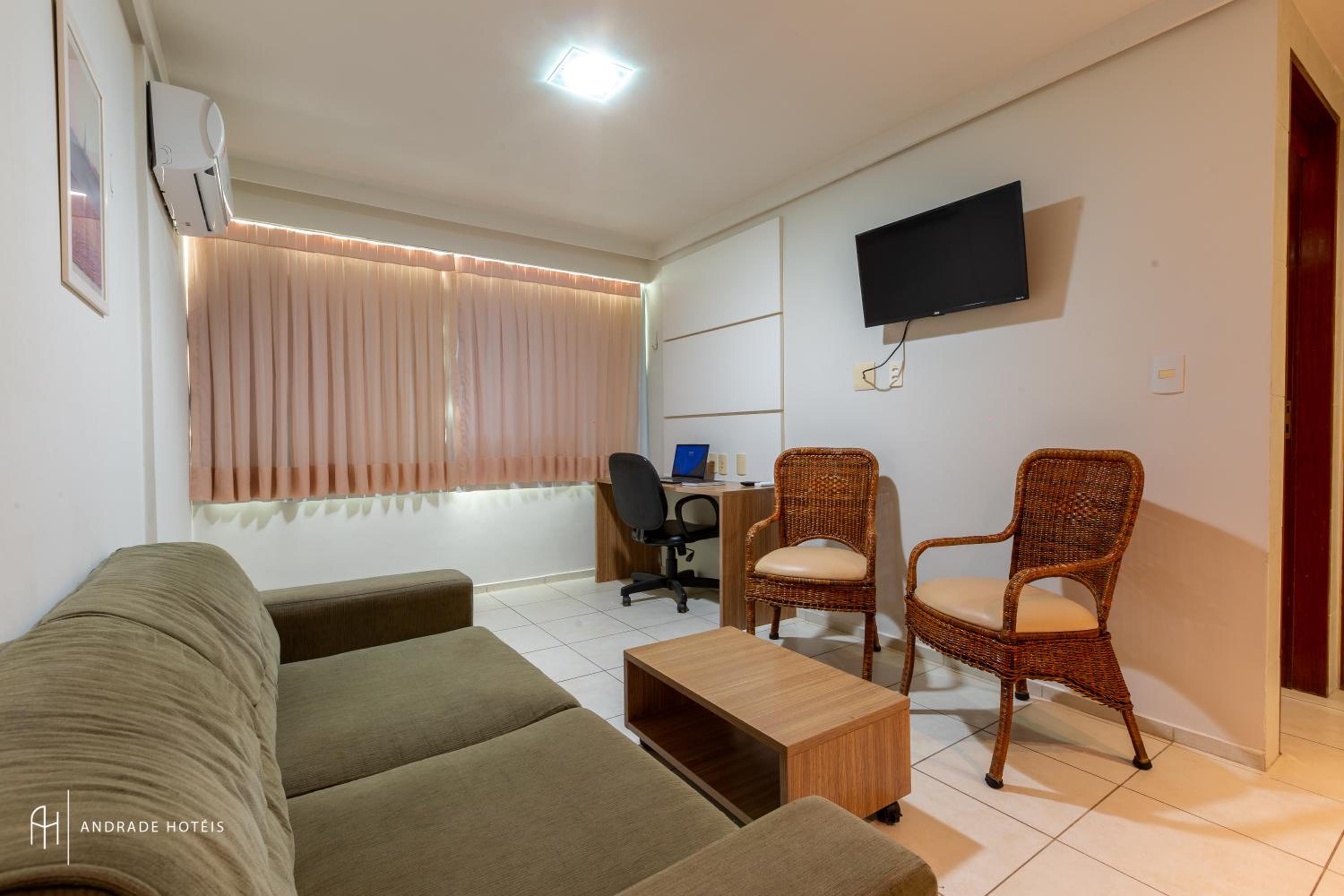 Suite - Photo 7