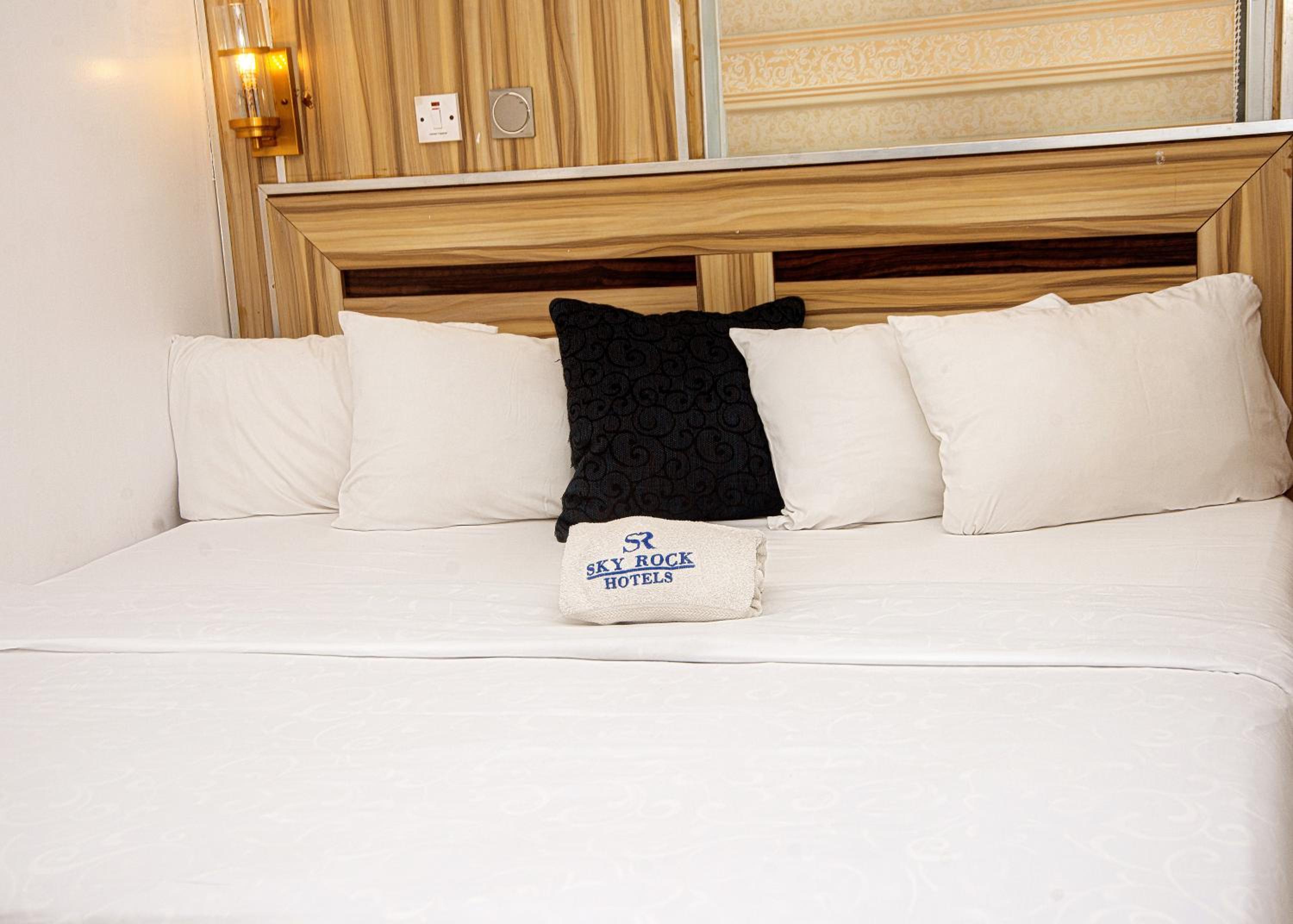 Standard Queen Room photo 1