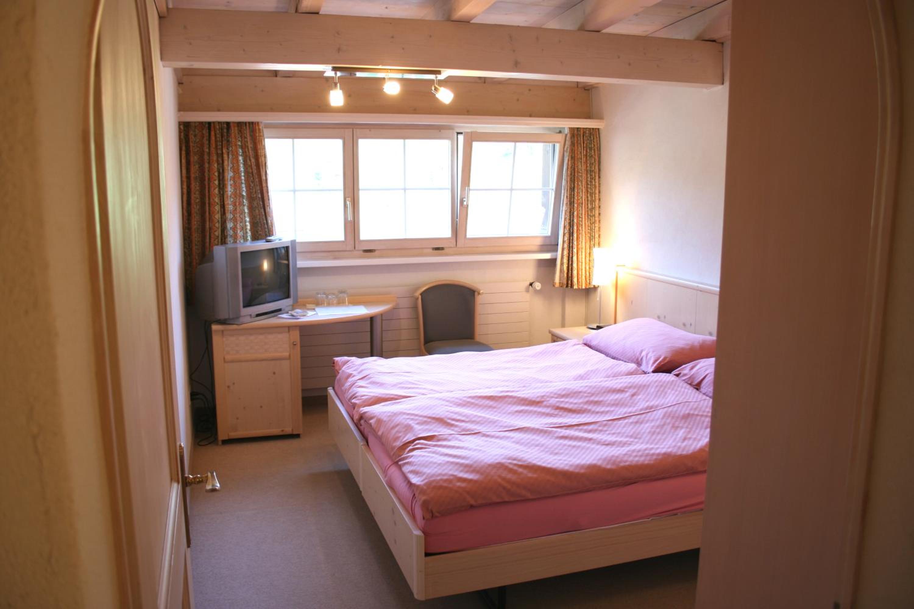 Double or Twin Room - Photo 3