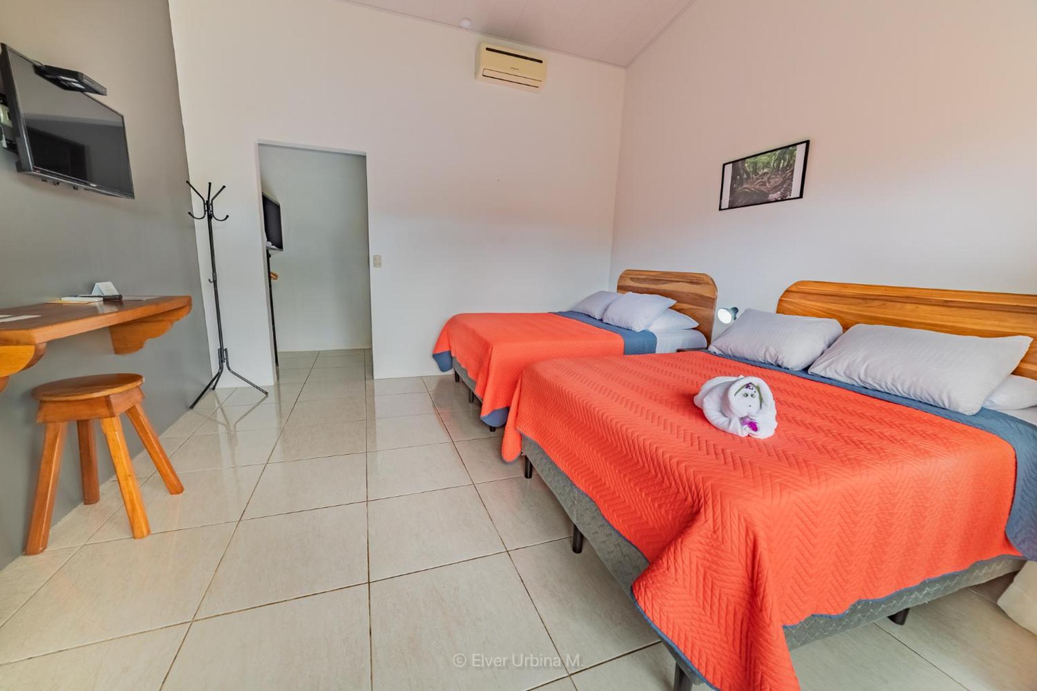 Superior Double Room with Two Double Beds photo 3