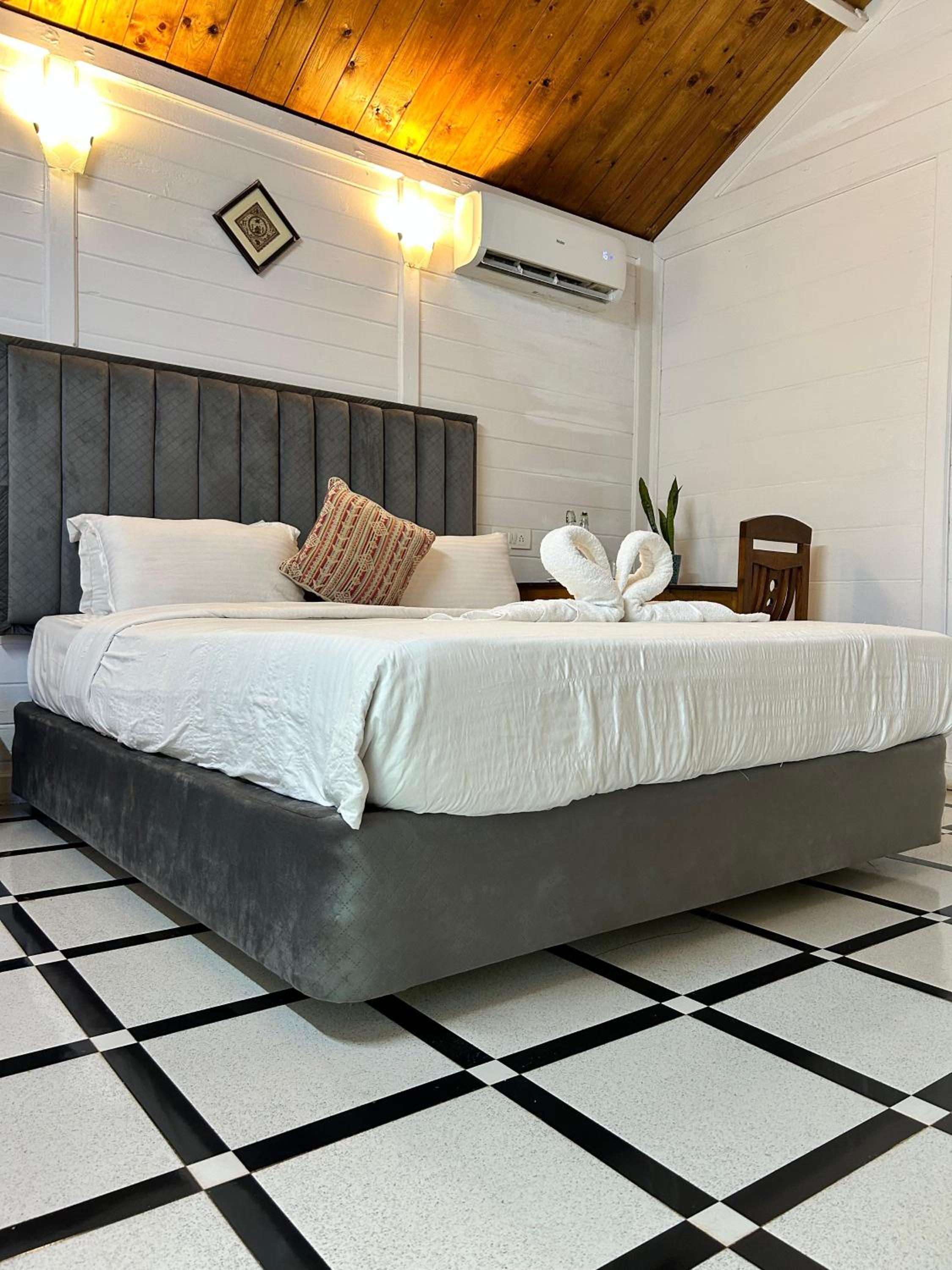 Superior King Room photo 2