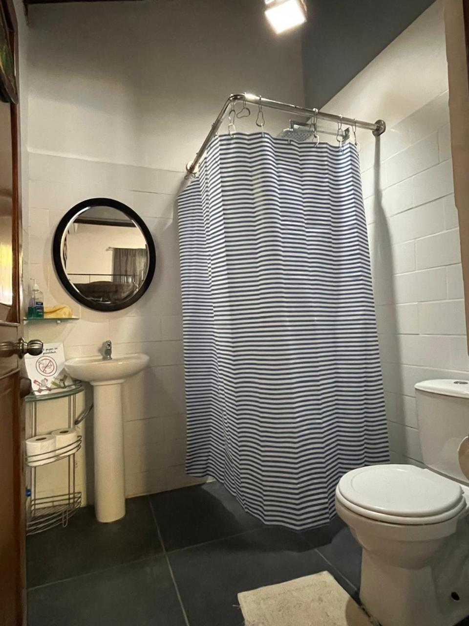Quadruple Room with Private Bathroom photo 1