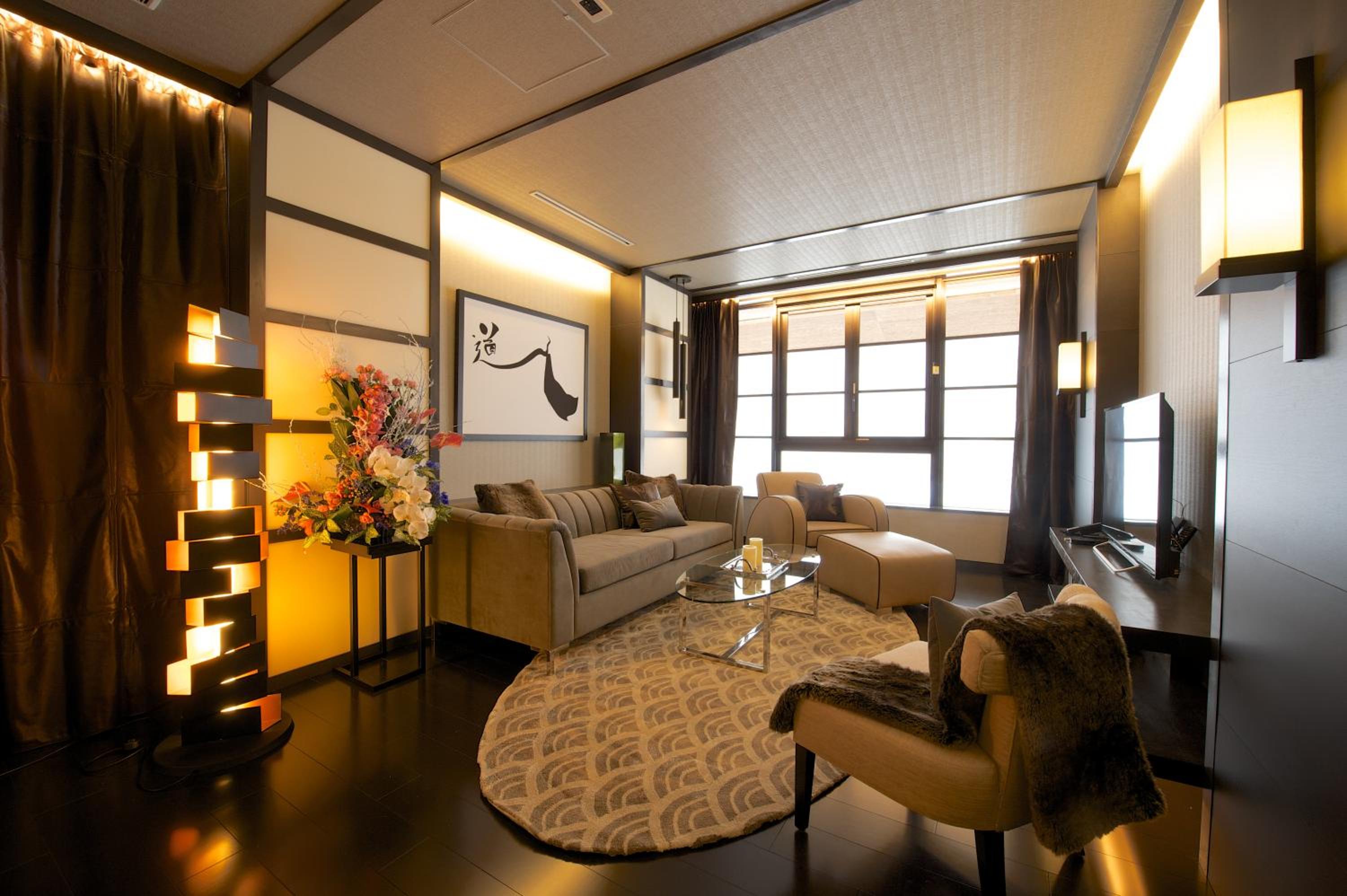 Three-Bedroom Townhouse With Private Onsen