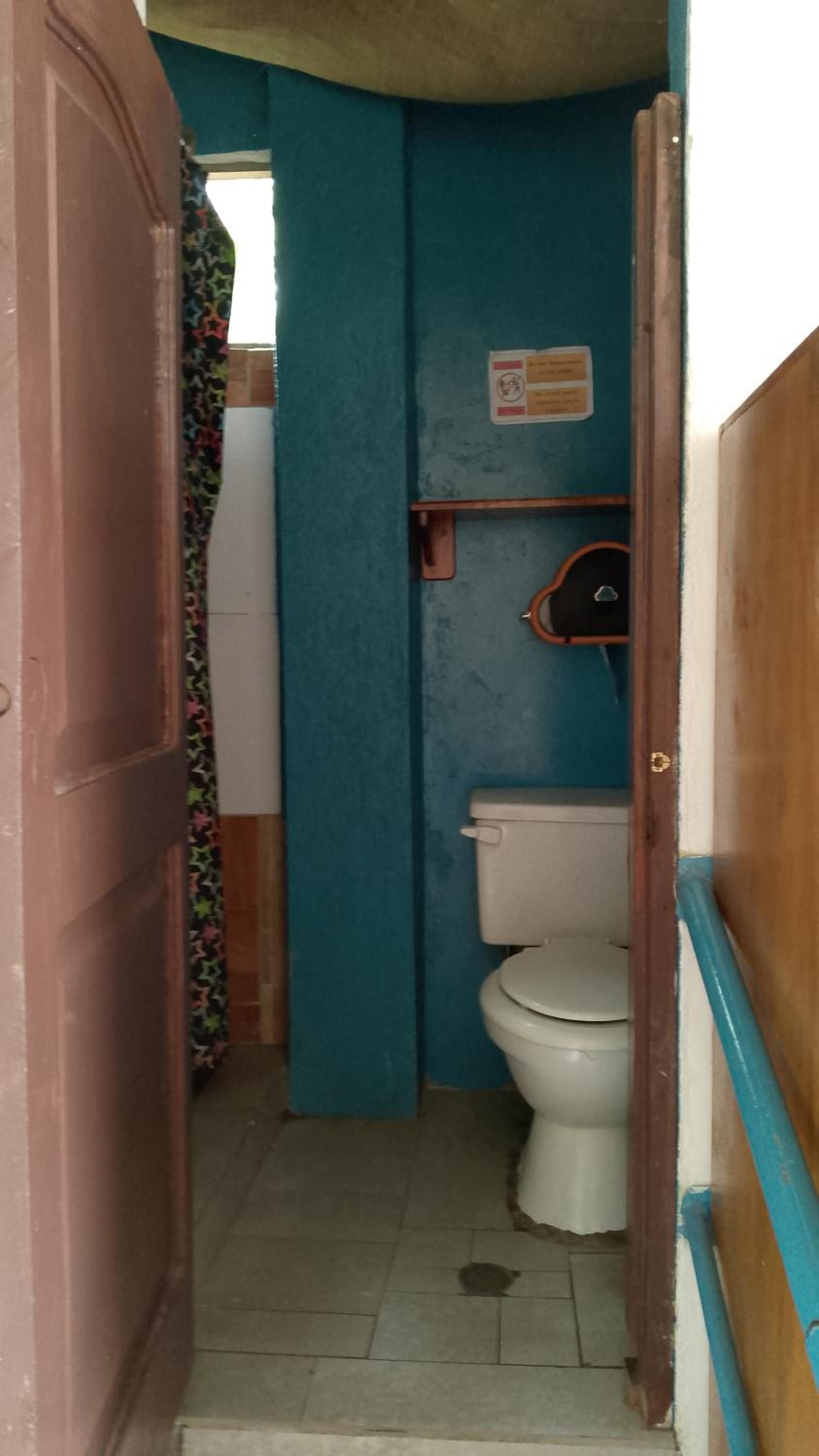 Twin Room with Private Bathroom photo 3