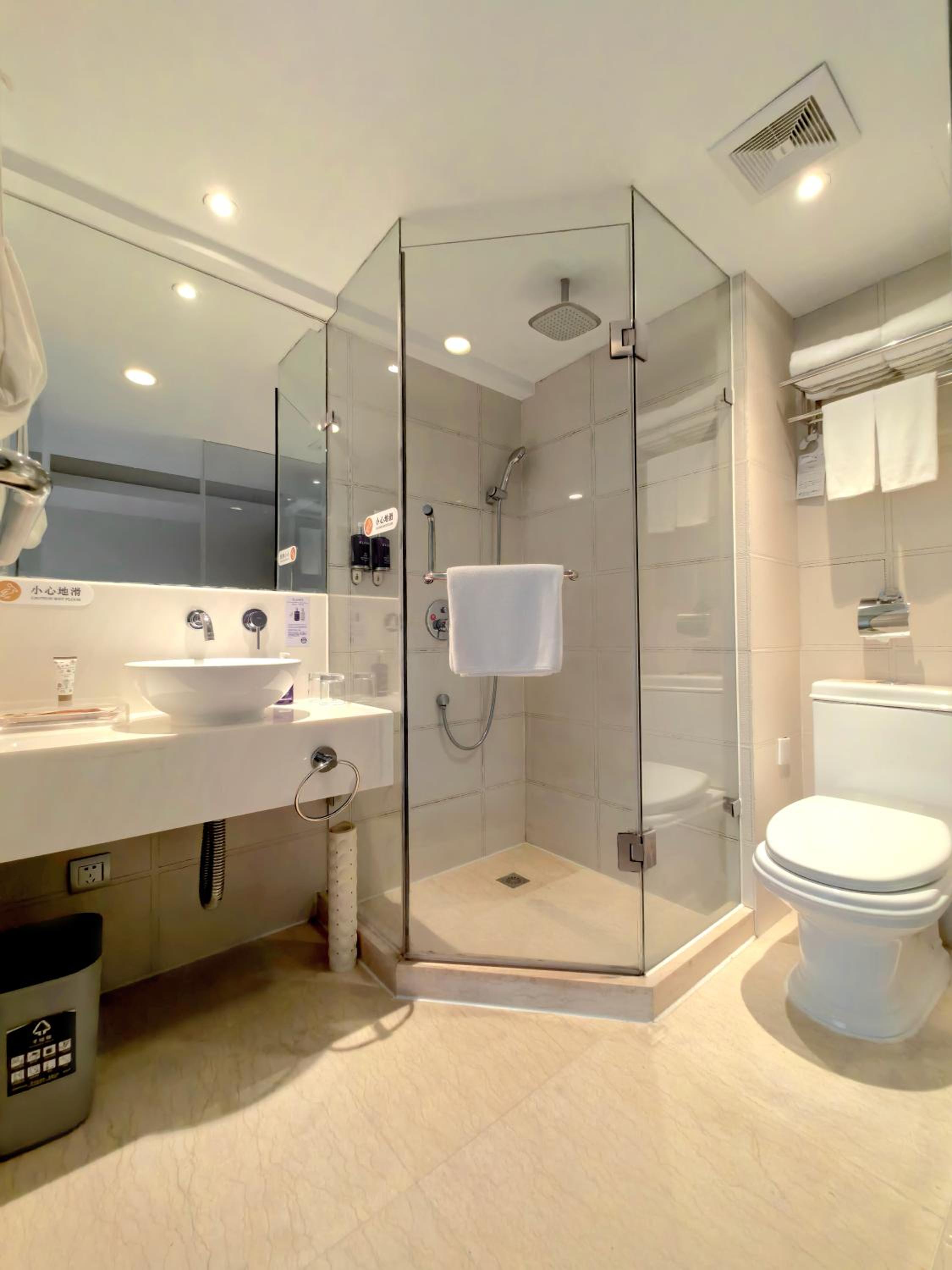 Loft Suite - Photo 5