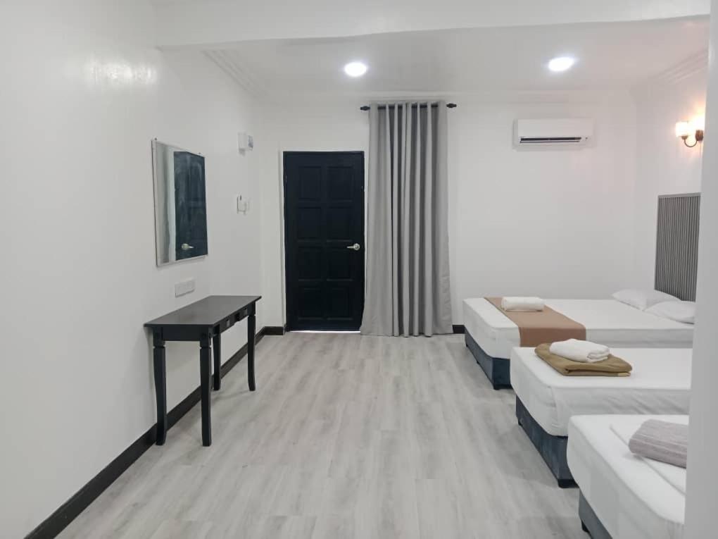 Quadruple Room with Bathroom photo 1