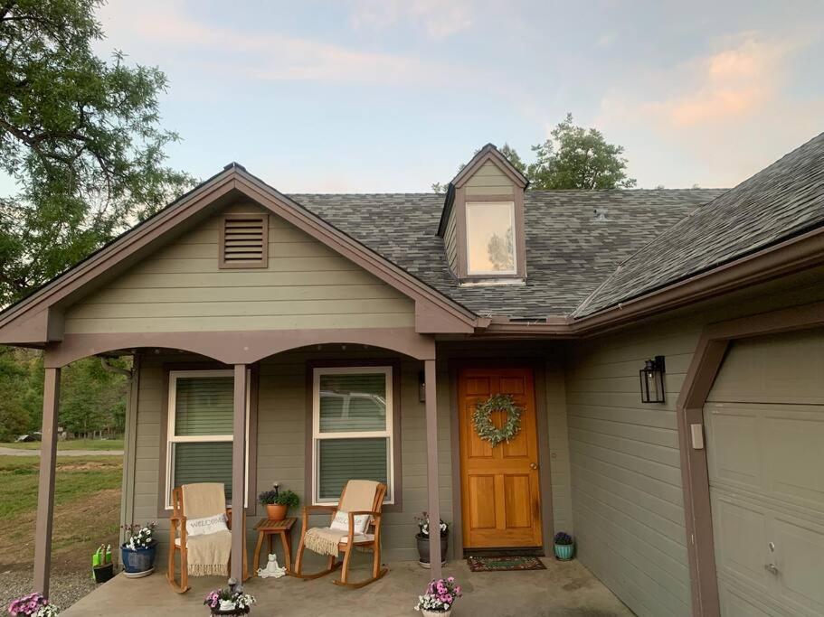 Two-Bedroom House photo 2