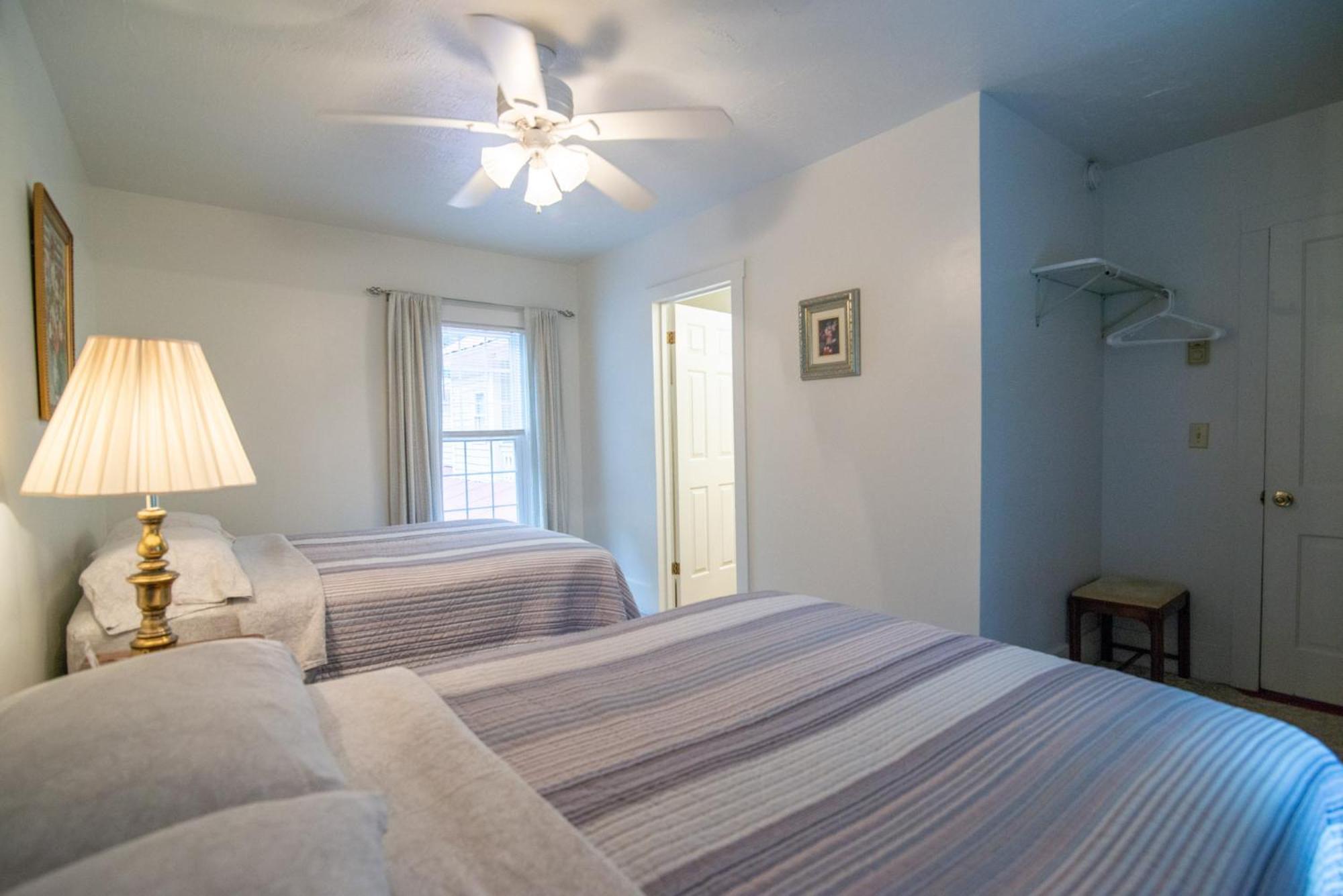 Standard Double Room - Photo 6