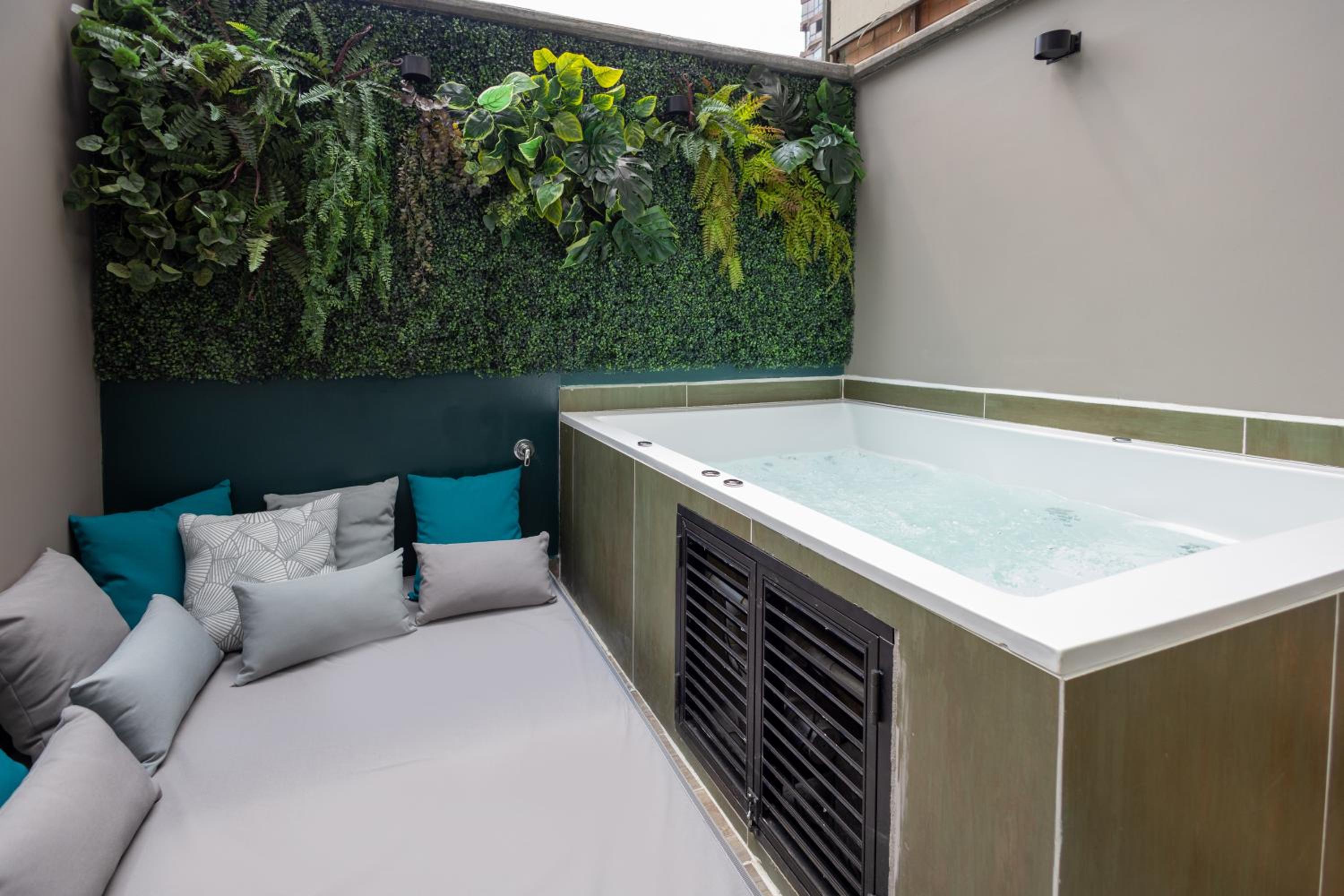 Superior Double Room with Hot Tub photo 3