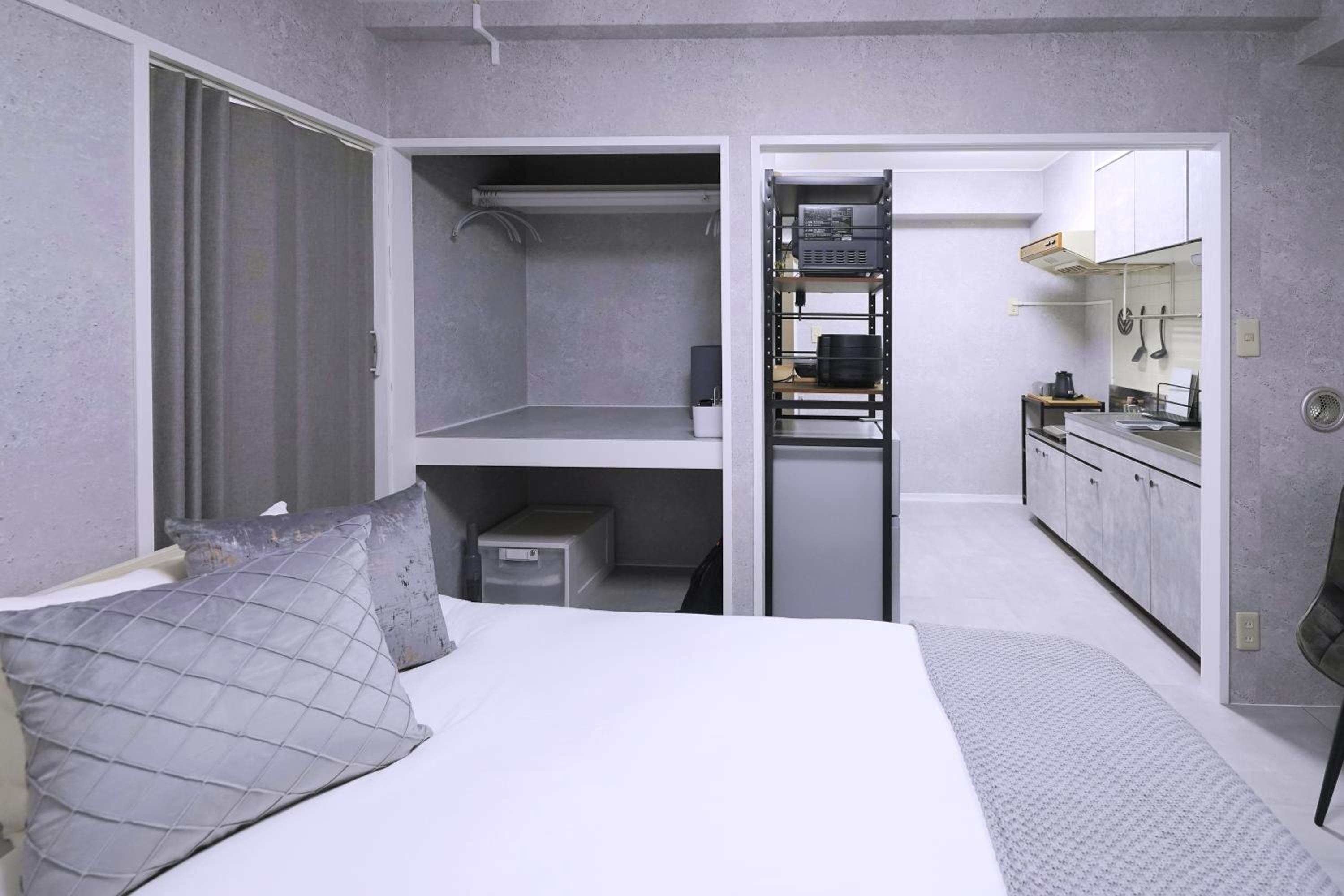 One-Bedroom Apartment photo 3