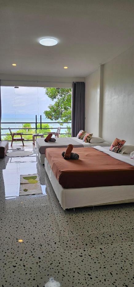 Double or Twin Room with Sea View - Photo 8