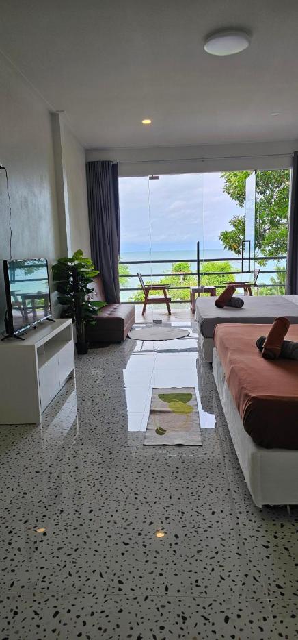 Double or Twin Room with Sea View - Photo 1