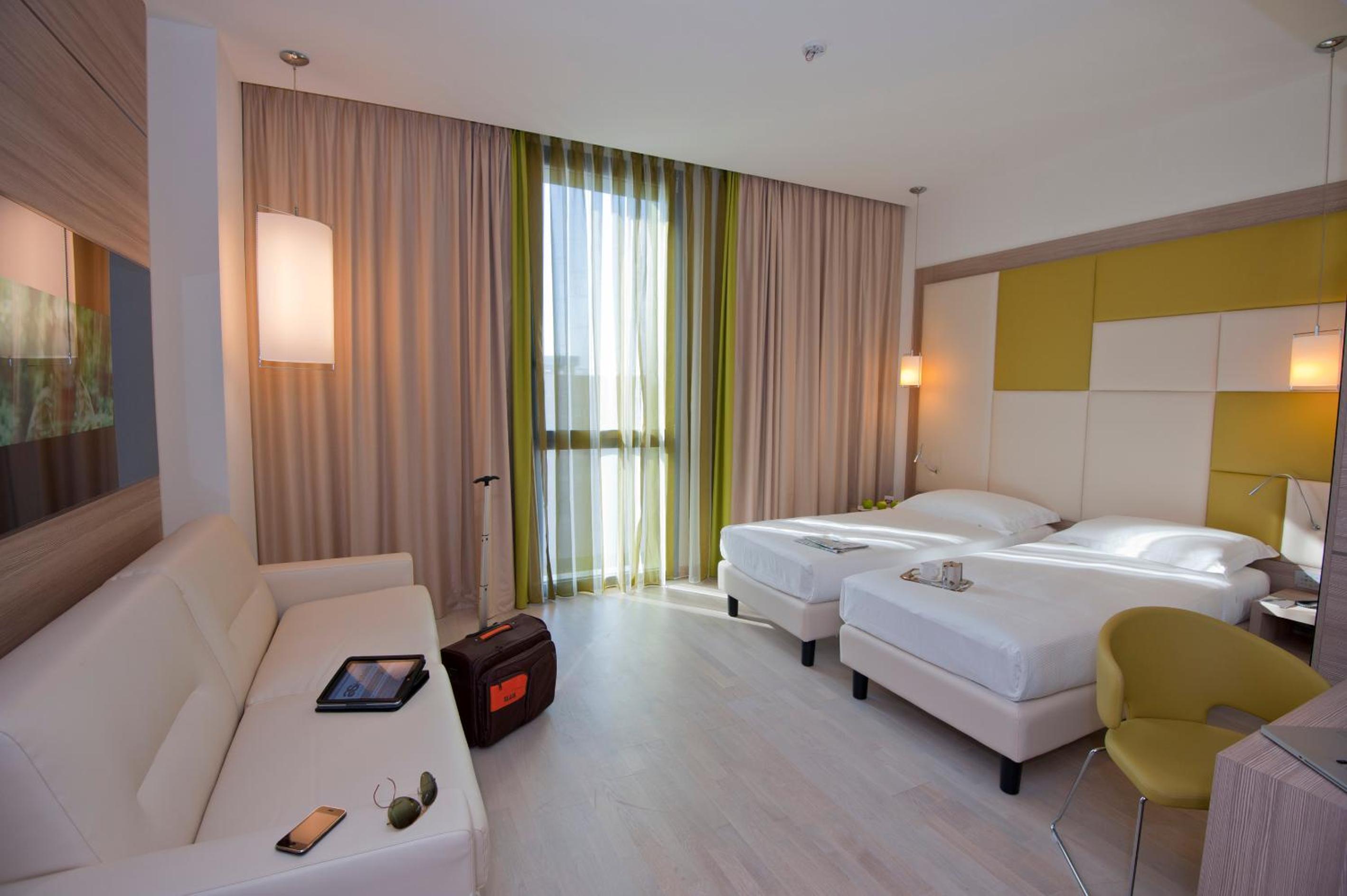 Twin Room - Photo 7