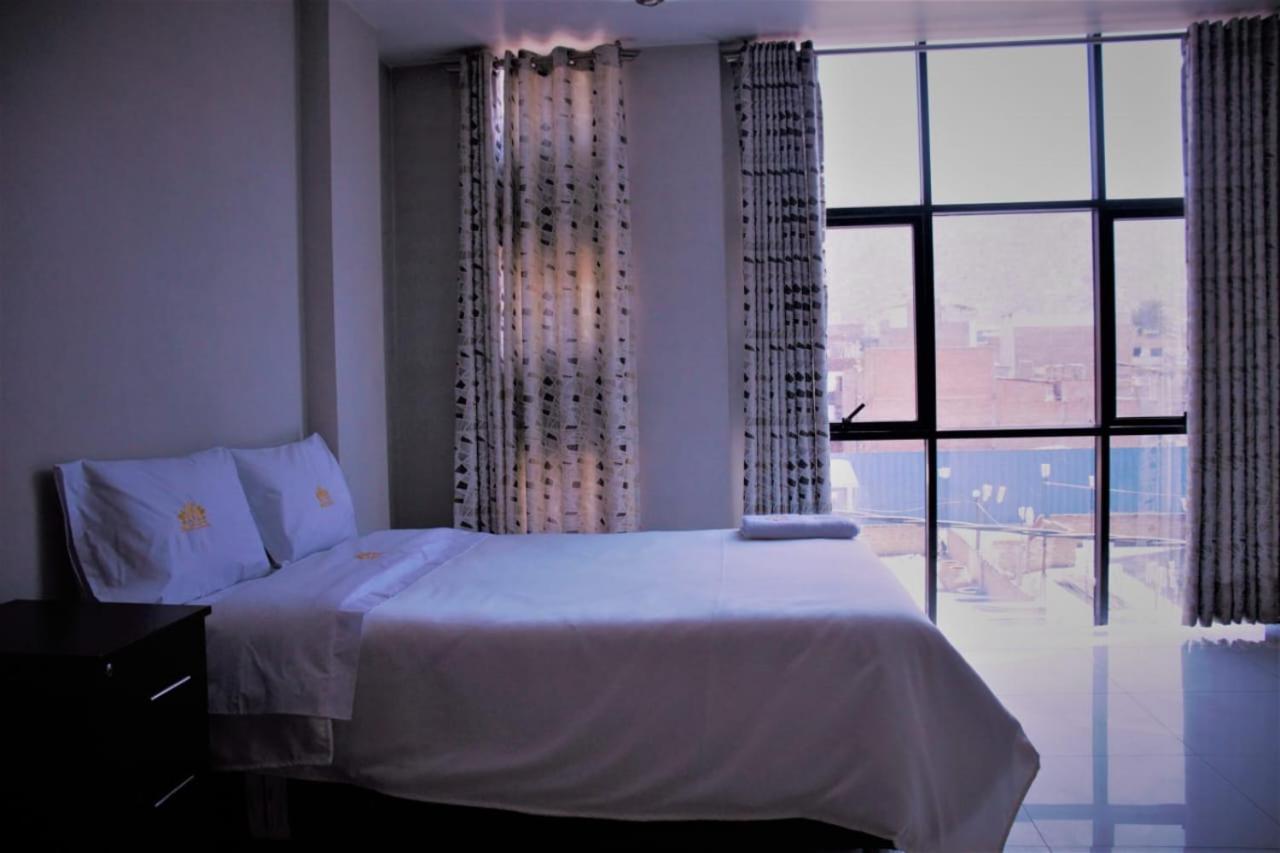Deluxe Queen Room With Two Queen Beds photo 3