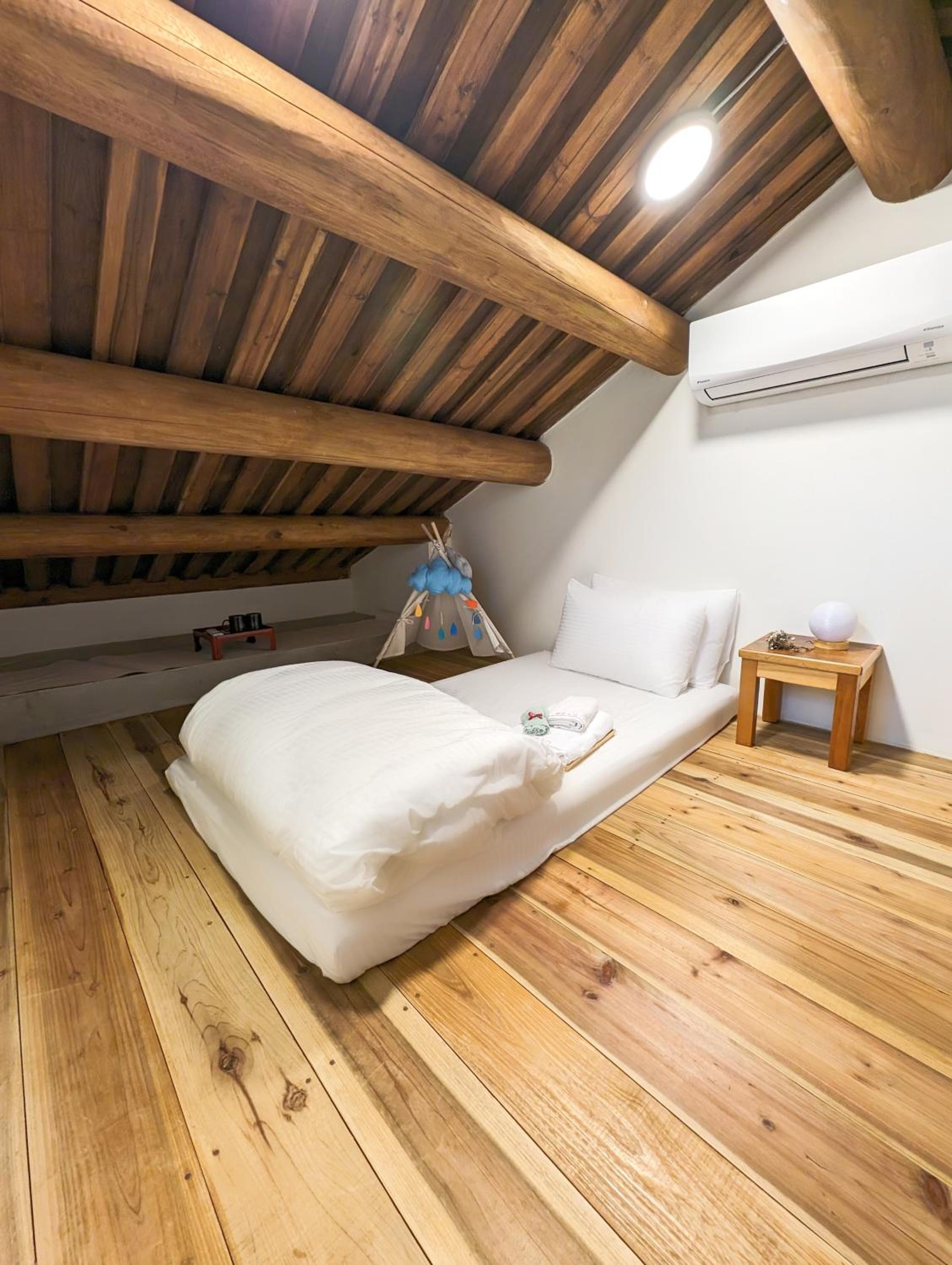 Duplex Suite - Photo 4