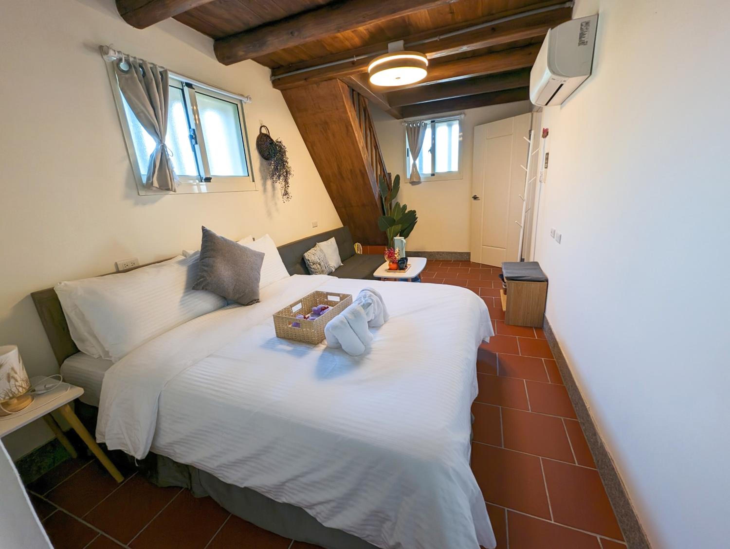 Duplex Suite - Photo 6