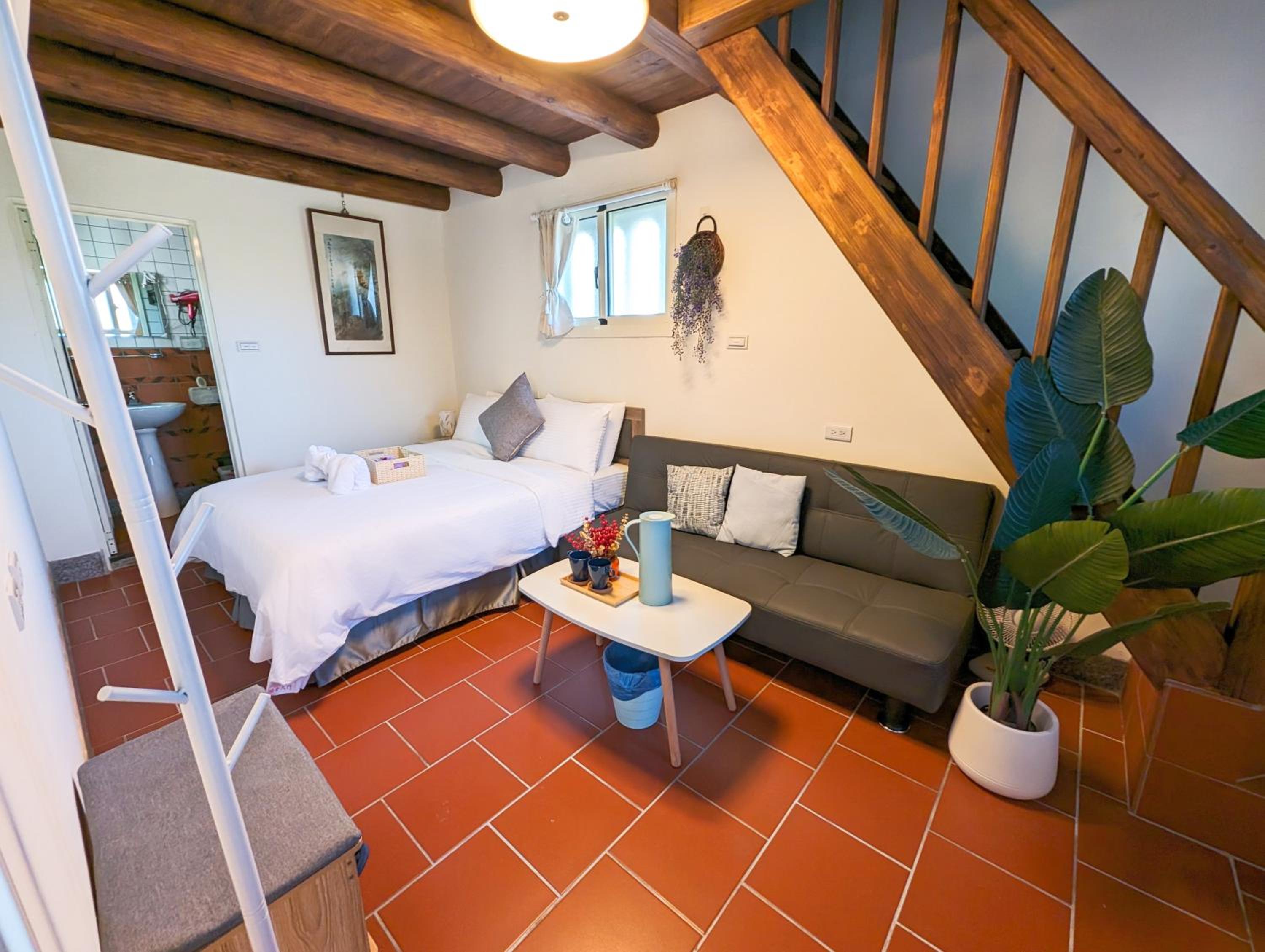 Duplex Suite - Photo 5